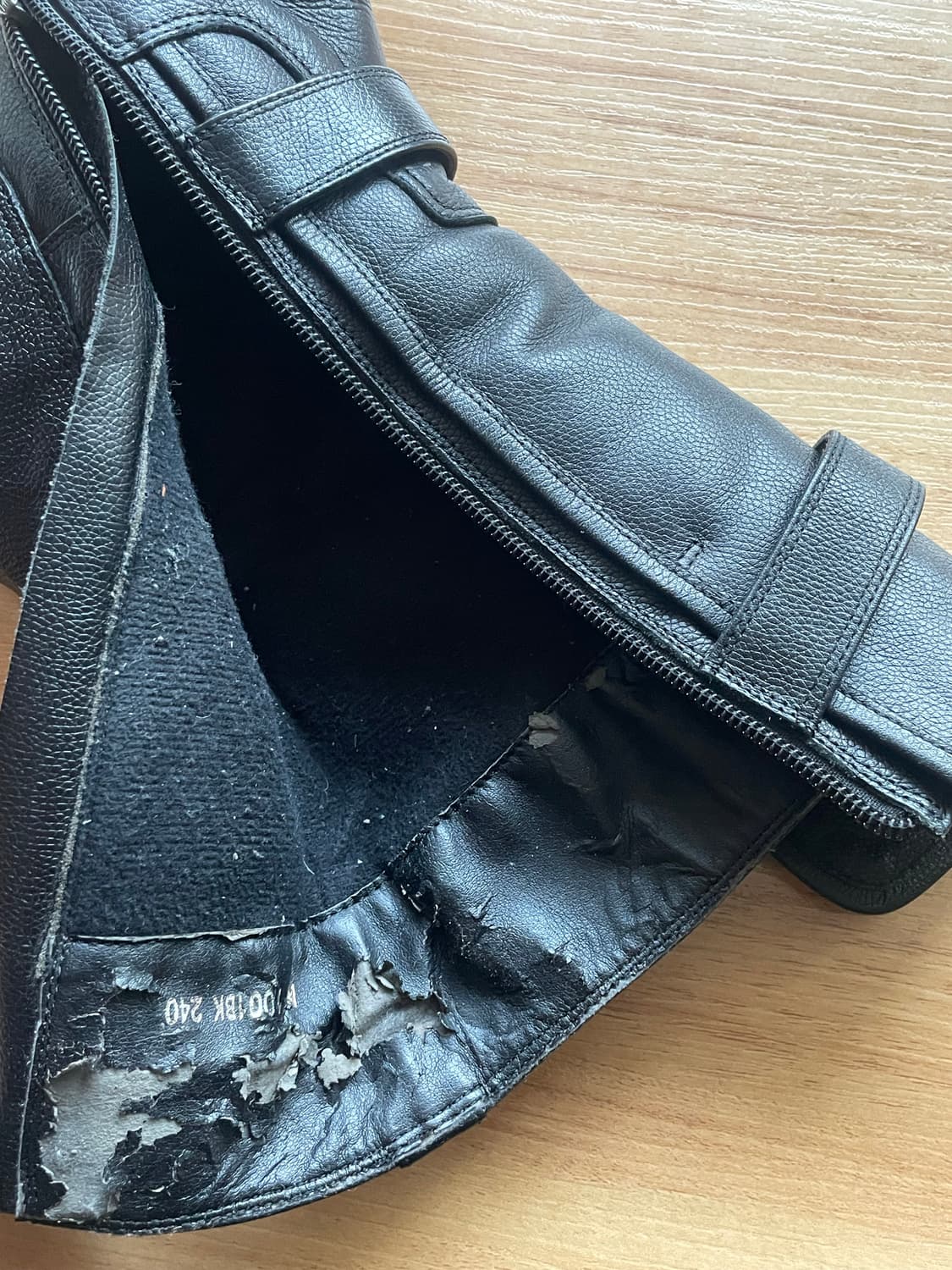 안나수이 나비 멀티버클 레더 부츠 상품이미지3