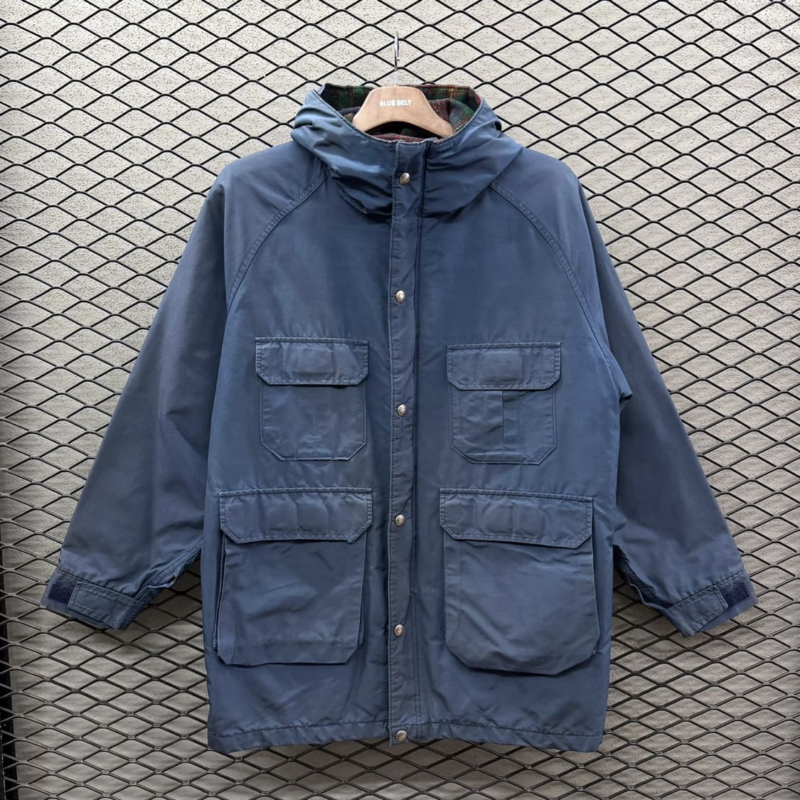 울리치 후드 마운틴파카 멀티포켓 안감체크 기모 디테일 블루 상품이미지2