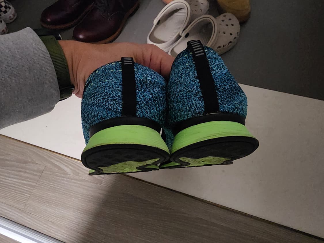 나이키 플라이니트 레이서 285사이즈 상품이미지3