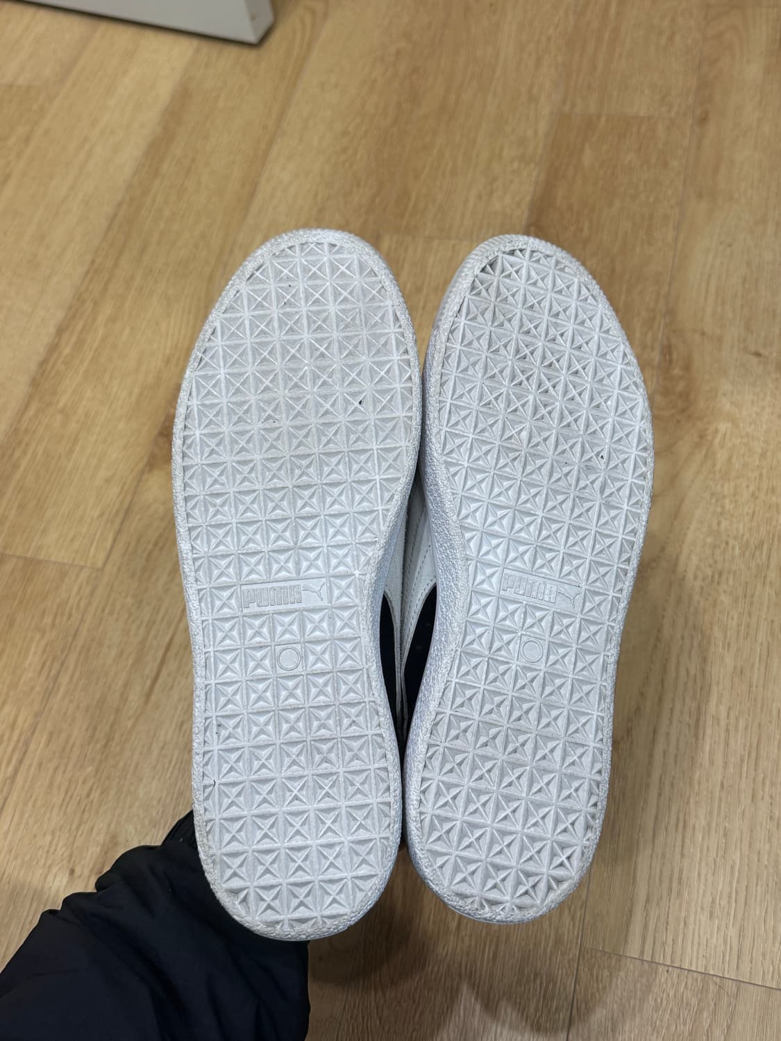 푸마 스웨이드 클래식 블랙 화이트 상품이미지5