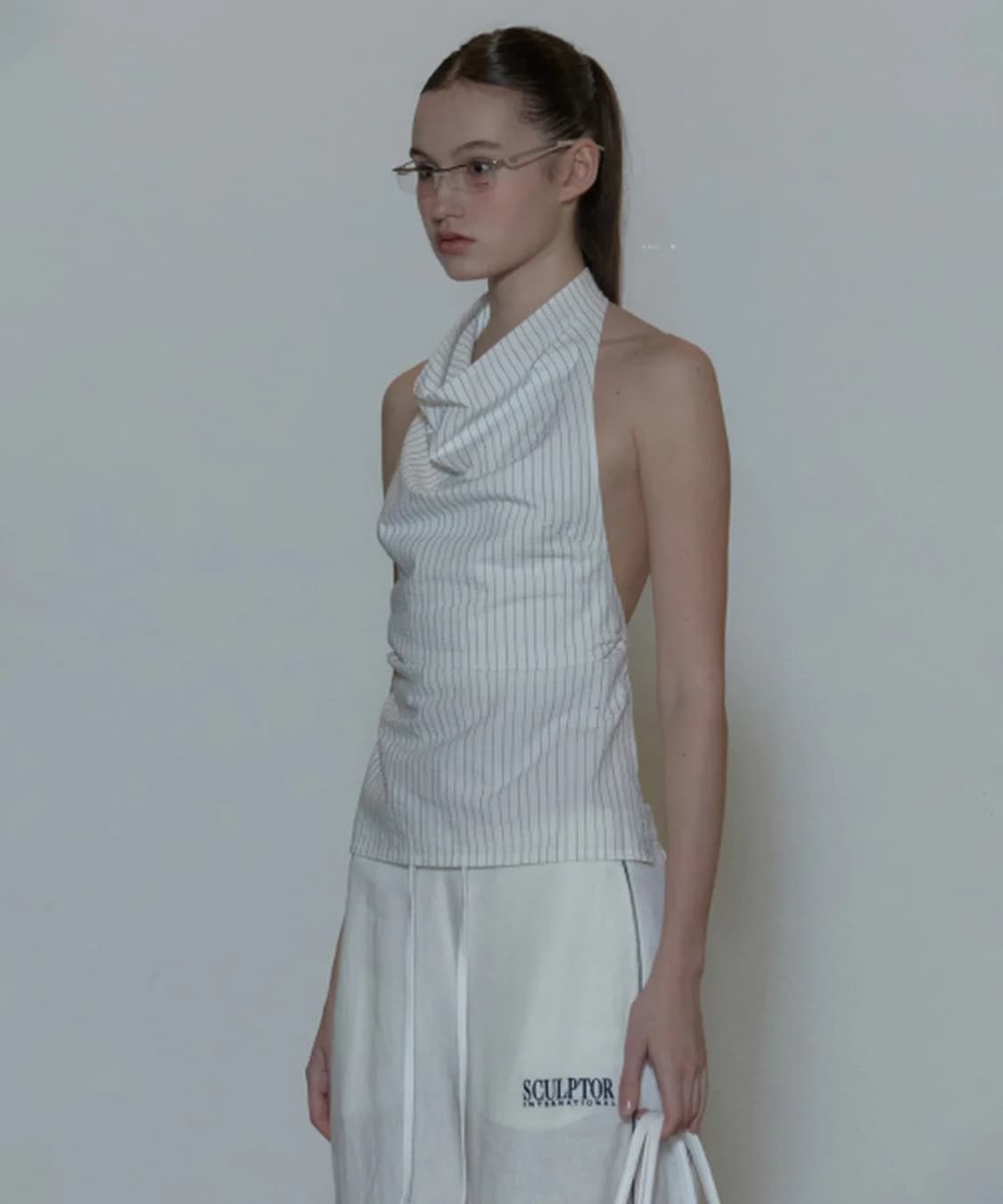 Drape Backless Halter Top White M 상품이미지1