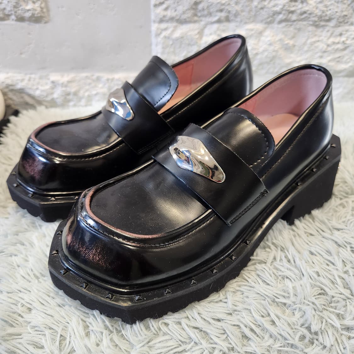 Y2K 무드 통굽 플랫폼 로퍼 / 실버 메탈 포인트 / 235 상품이미지4