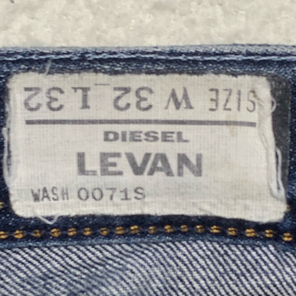 [표기 32, 실측 35] 디젤 LEVAN 부츠컷 데님팬츠 상품이미지5
