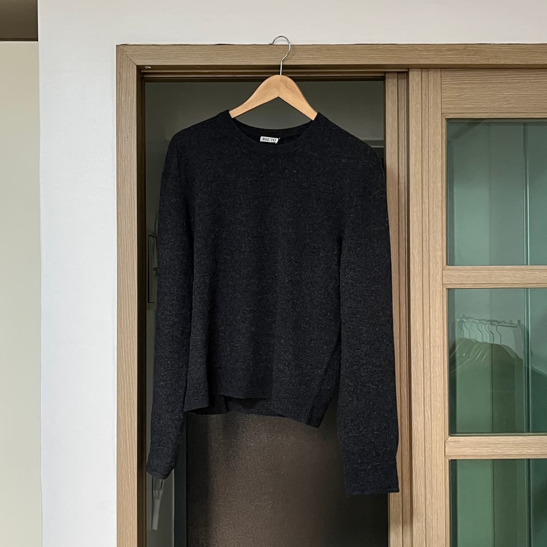 렉토 커프스 디테일 니트 차콜 S 상품이미지3