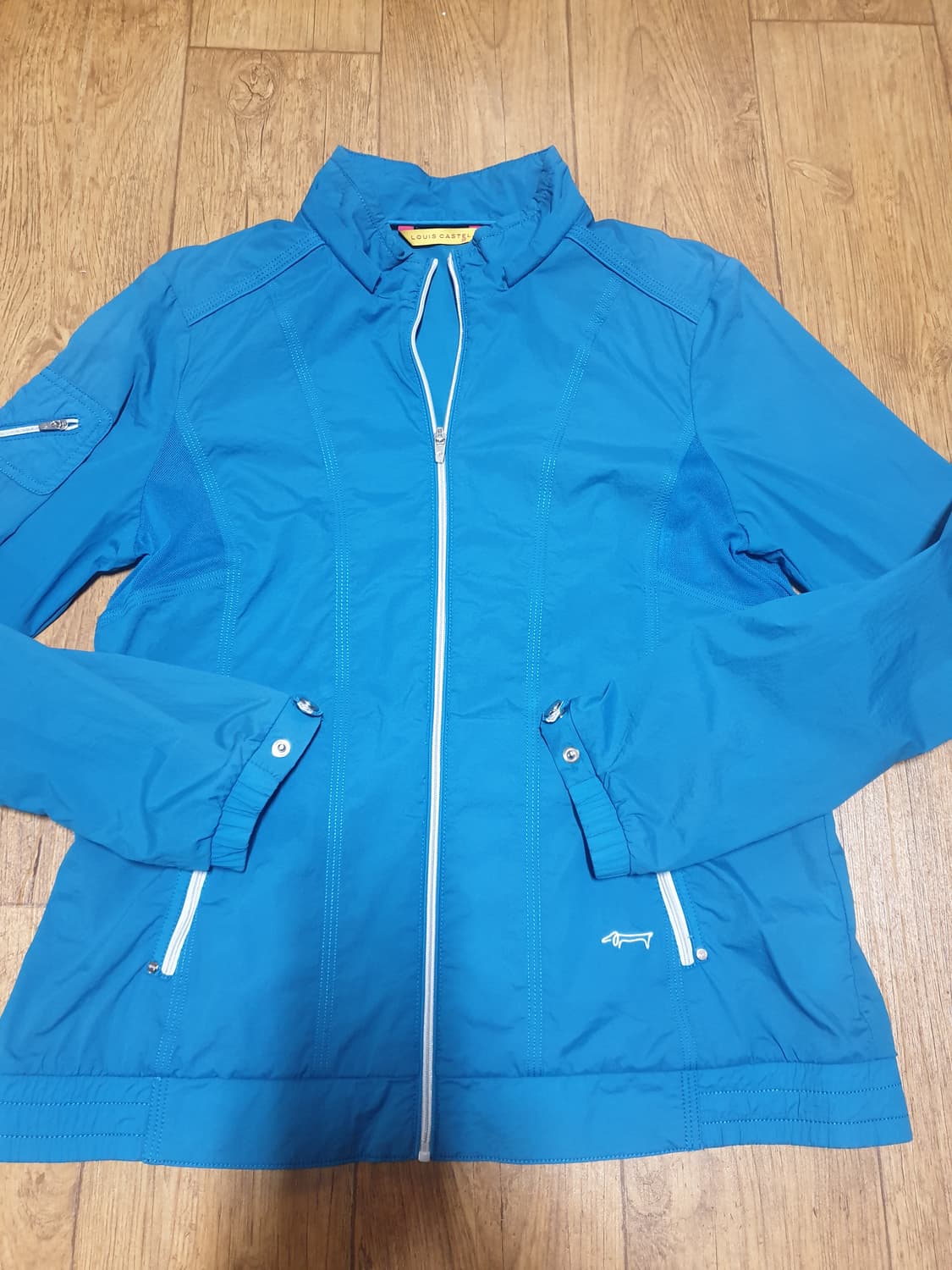 1023 루이까스텔 골프 바람막이 95 사이즈입니다 상품이미지2