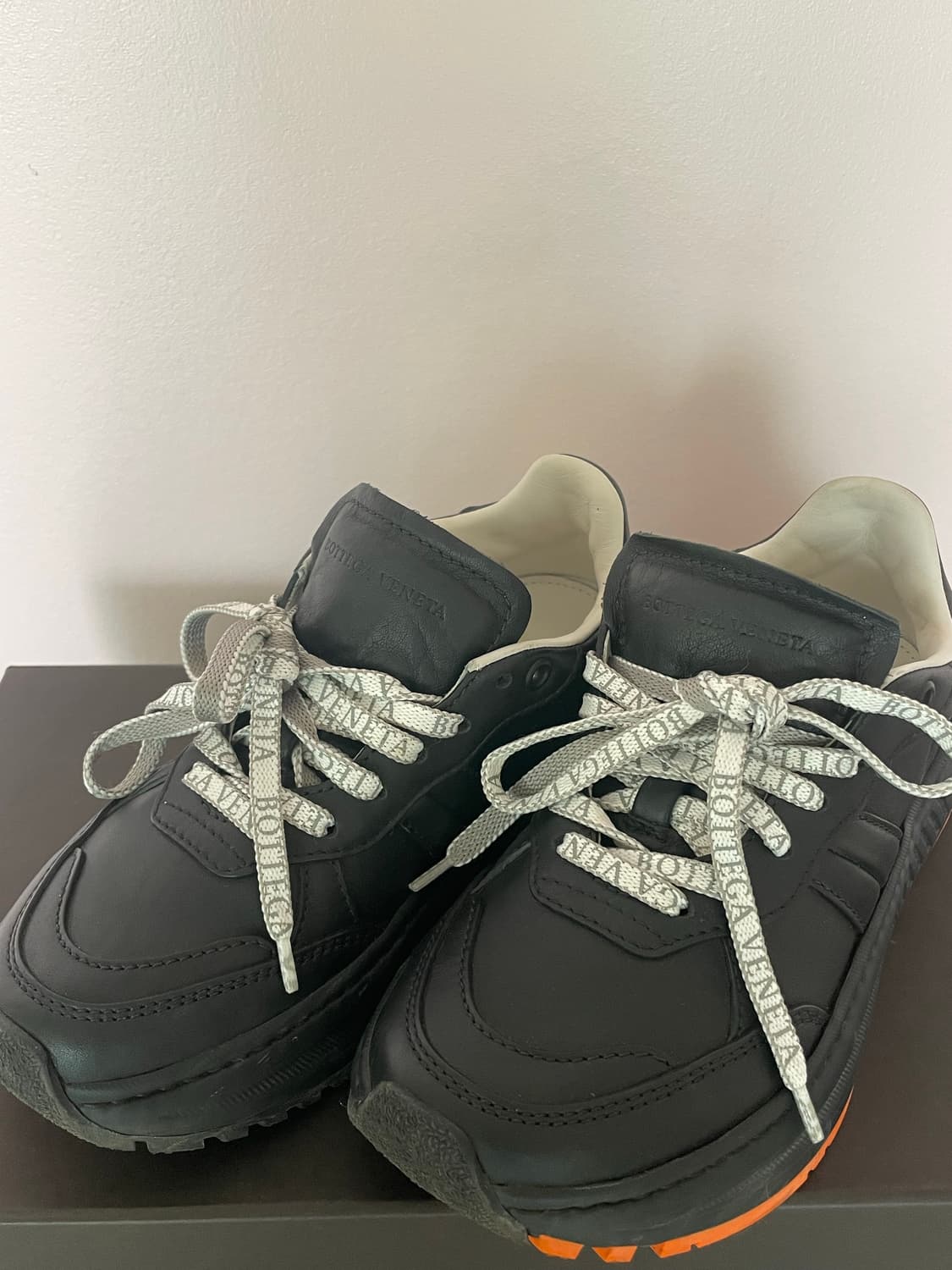 보테가베네타 스피드스터 블랙 스니커즈  상품이미지2