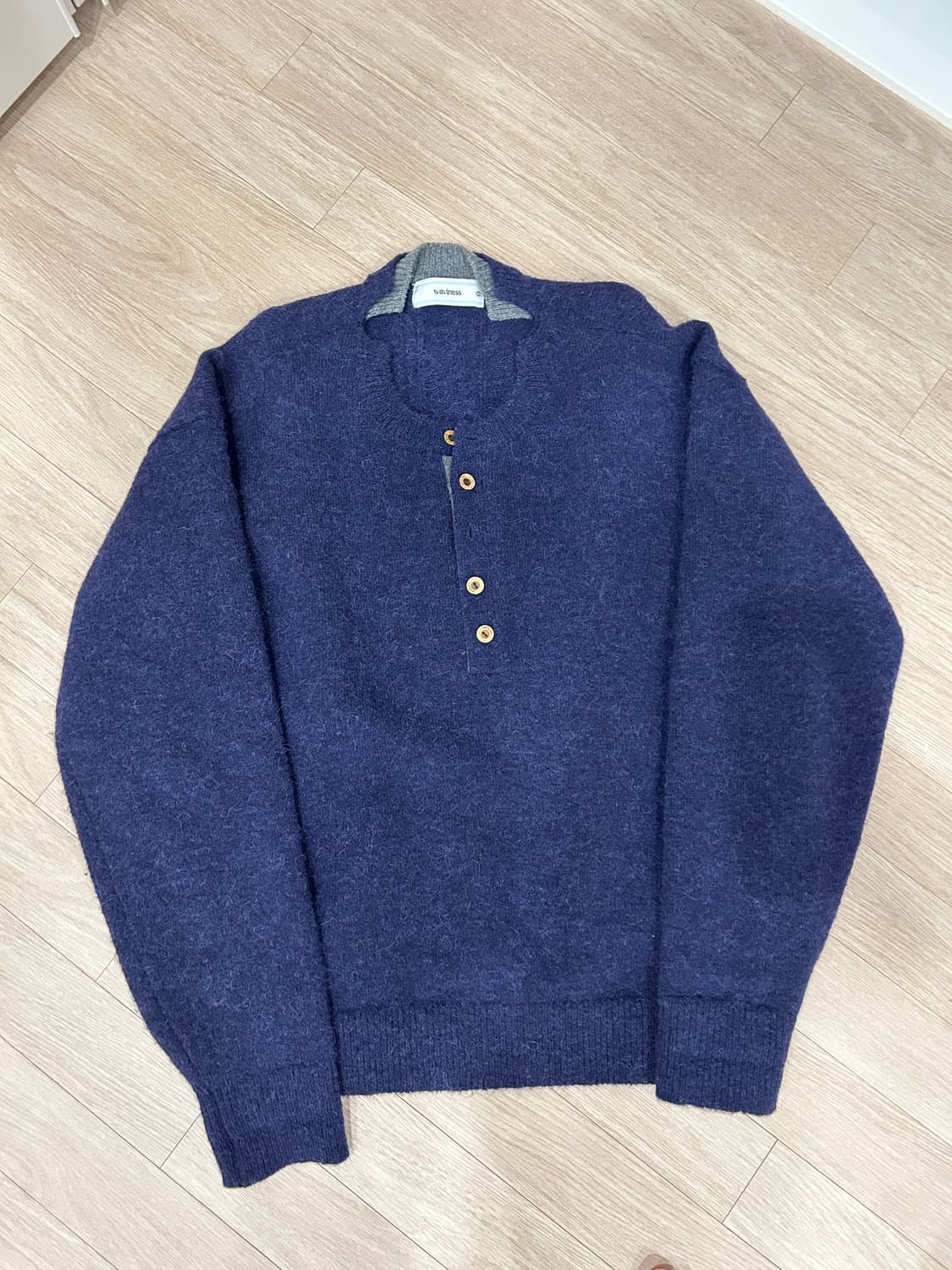 웨이비니스 알파카 레이어드 헨리넥 니트 네이비 3 상품이미지6