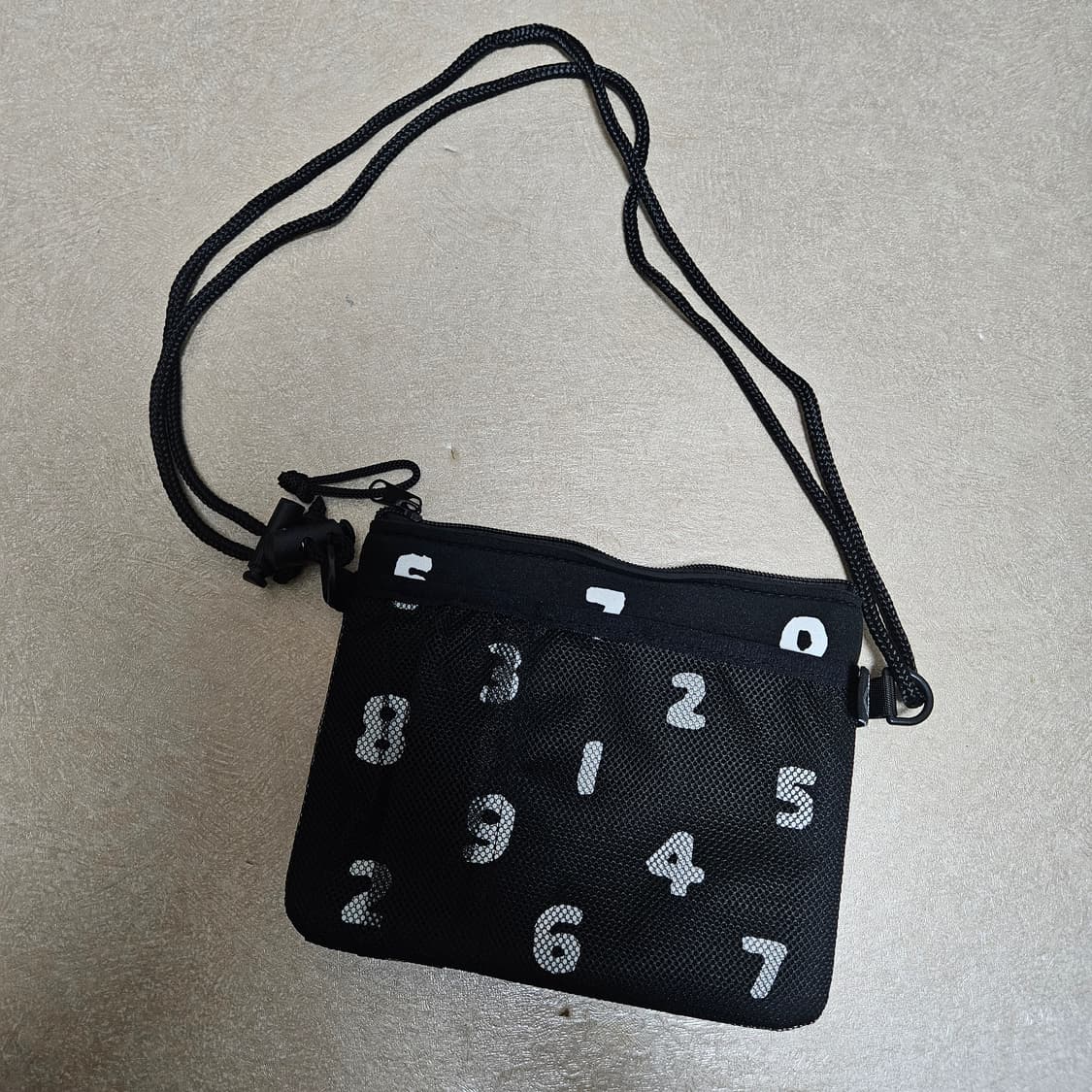 소우소우 크로스백 포켓틀 메쉬 사코슈 숫자 가방 상품이미지1