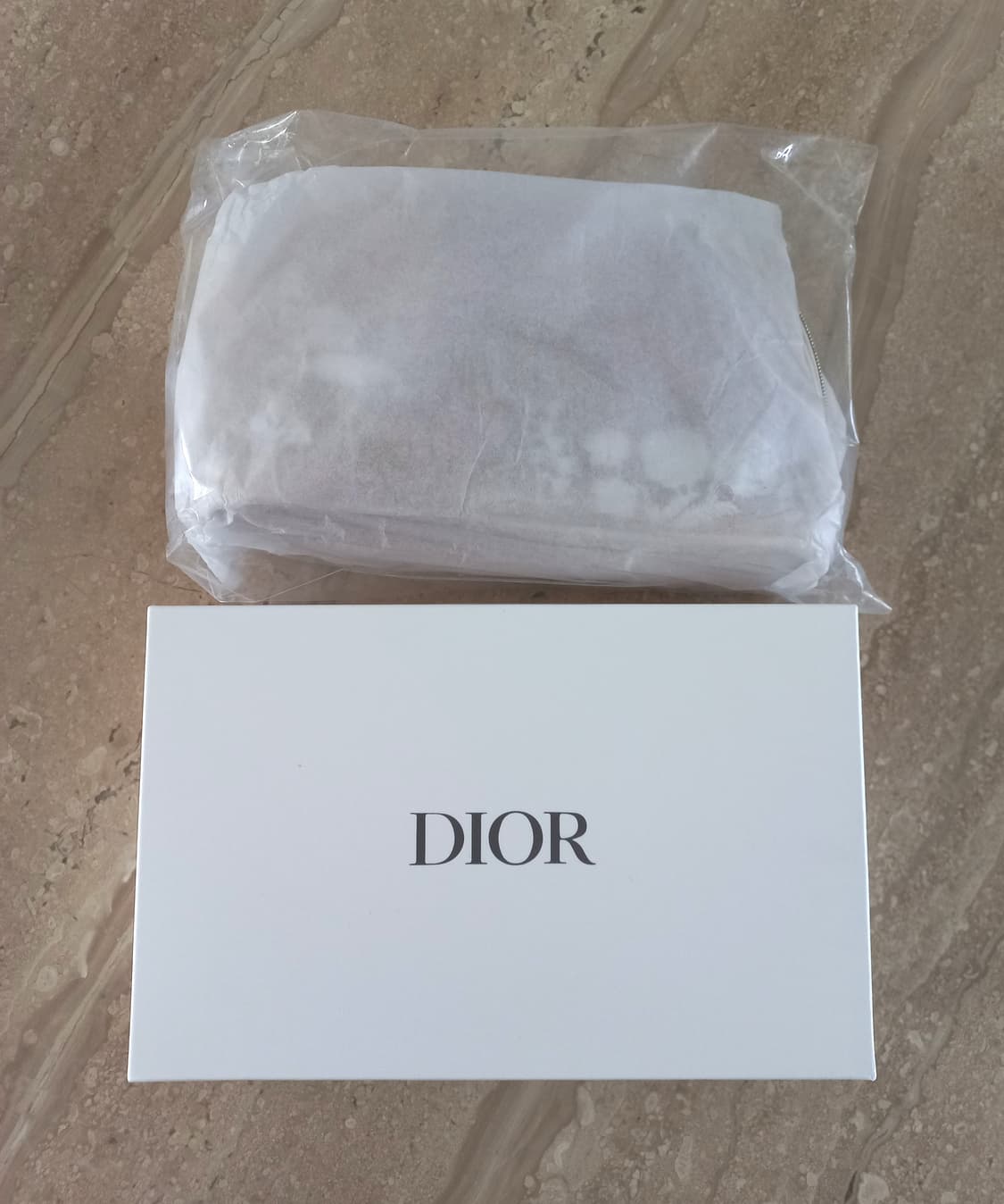 디올 Dior 핑크 메쉬 자수 파우치 (새제품) 상품이미지5