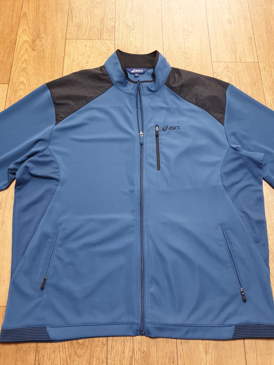 1067 아식스  운동복 집업 120 사이즈입니다 상품이미지1