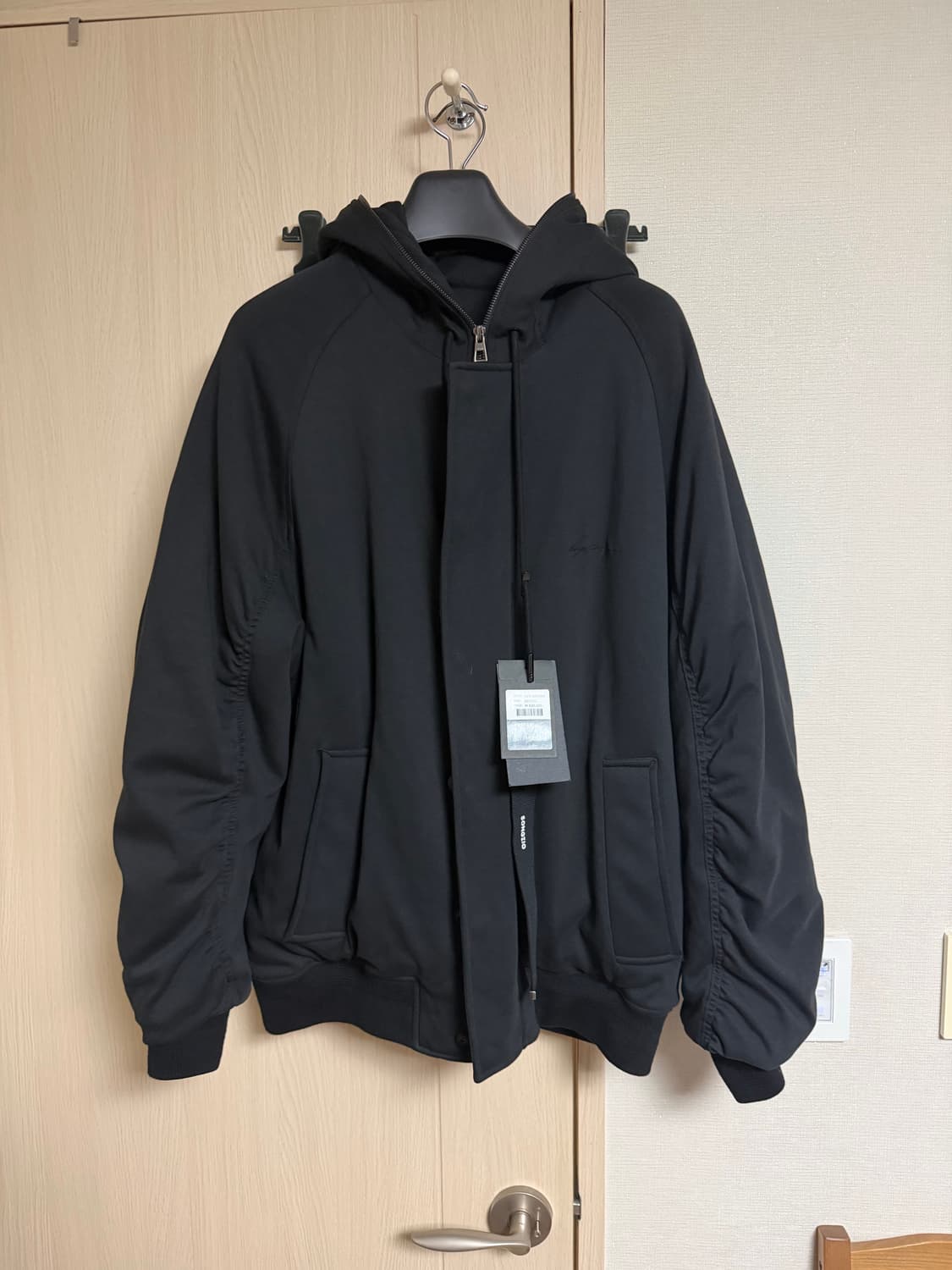 송지오옴므 셔링 후드 패디드 집업 점퍼 상품이미지1