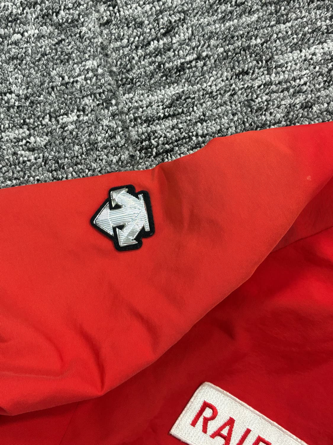 데상트 아우디 스위스 스키팀 자켓 XL 상품이미지7