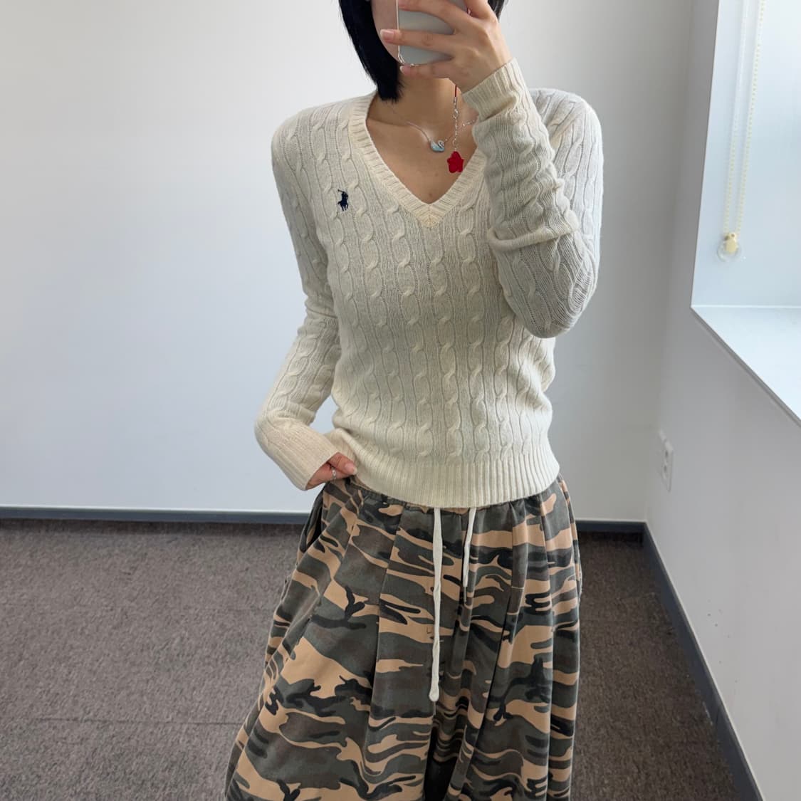 Polo 폴로 네이비 포니 아이보리 케이블 브이넥 니트 상품이미지2