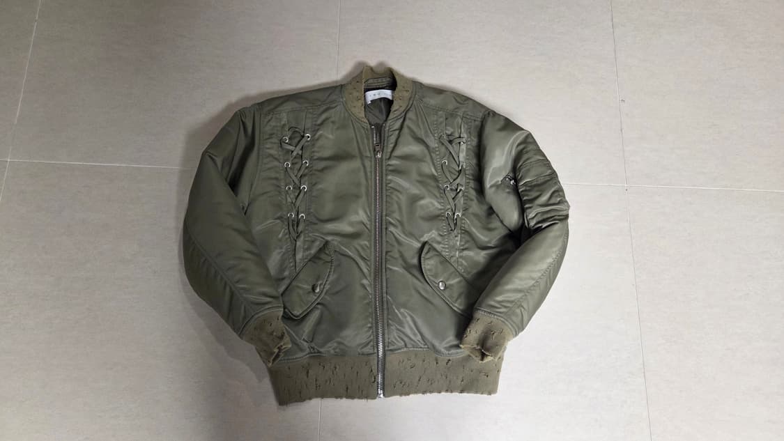 이로 (IRO) 아틸라 레이스업 봄버 항공 점퍼  상품이미지2