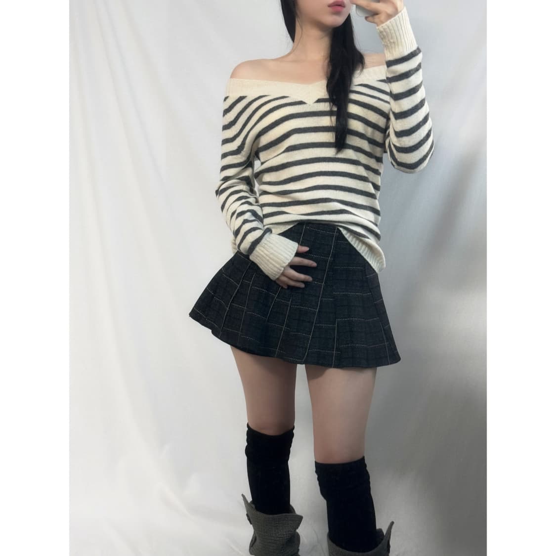 와이드 넥 울 니트 체크 패턴 미니 팬츠 2pcs SET 상품이미지1