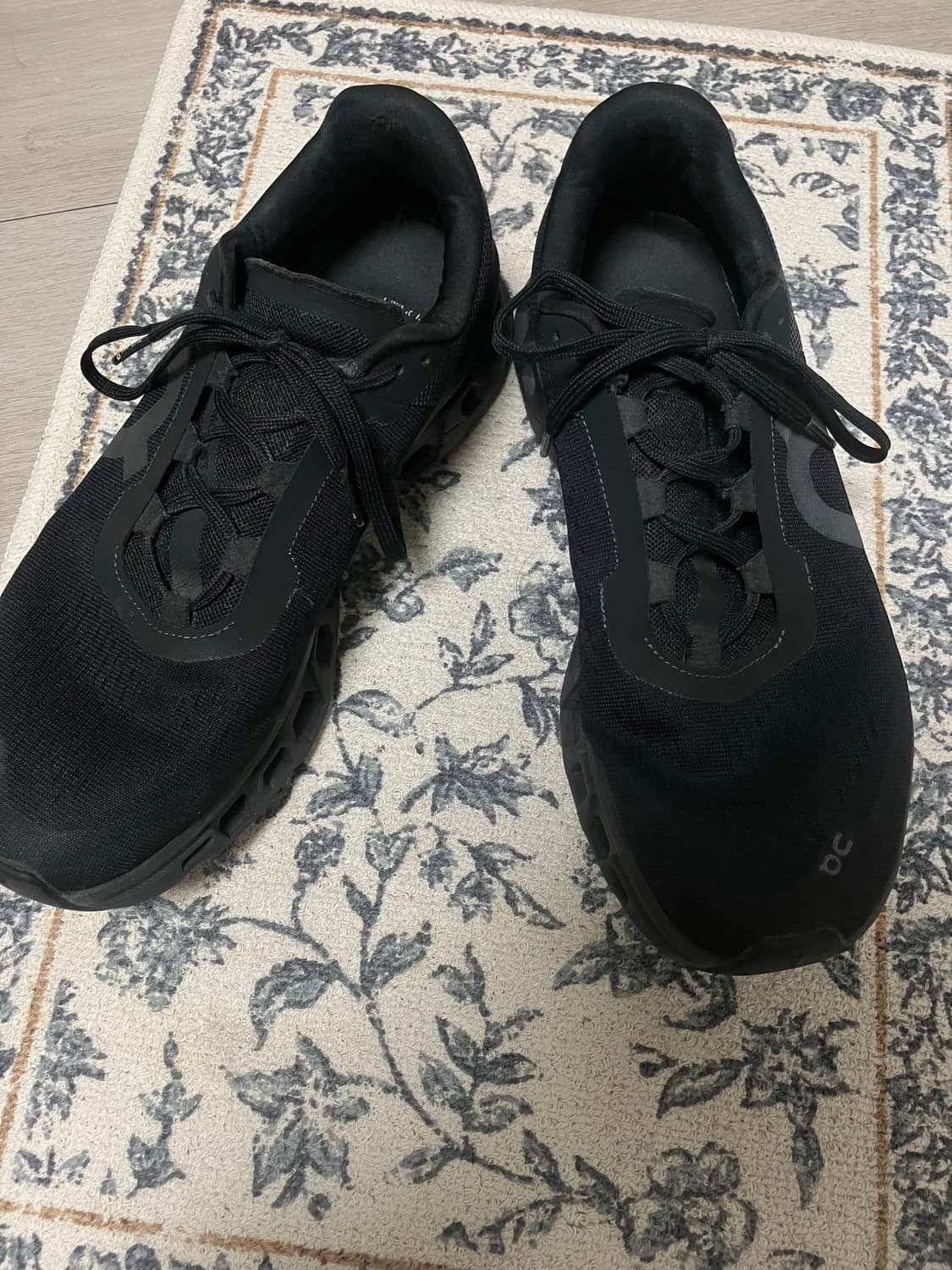 온러닝 클라우드 몬스터 블랙 285 상품이미지2