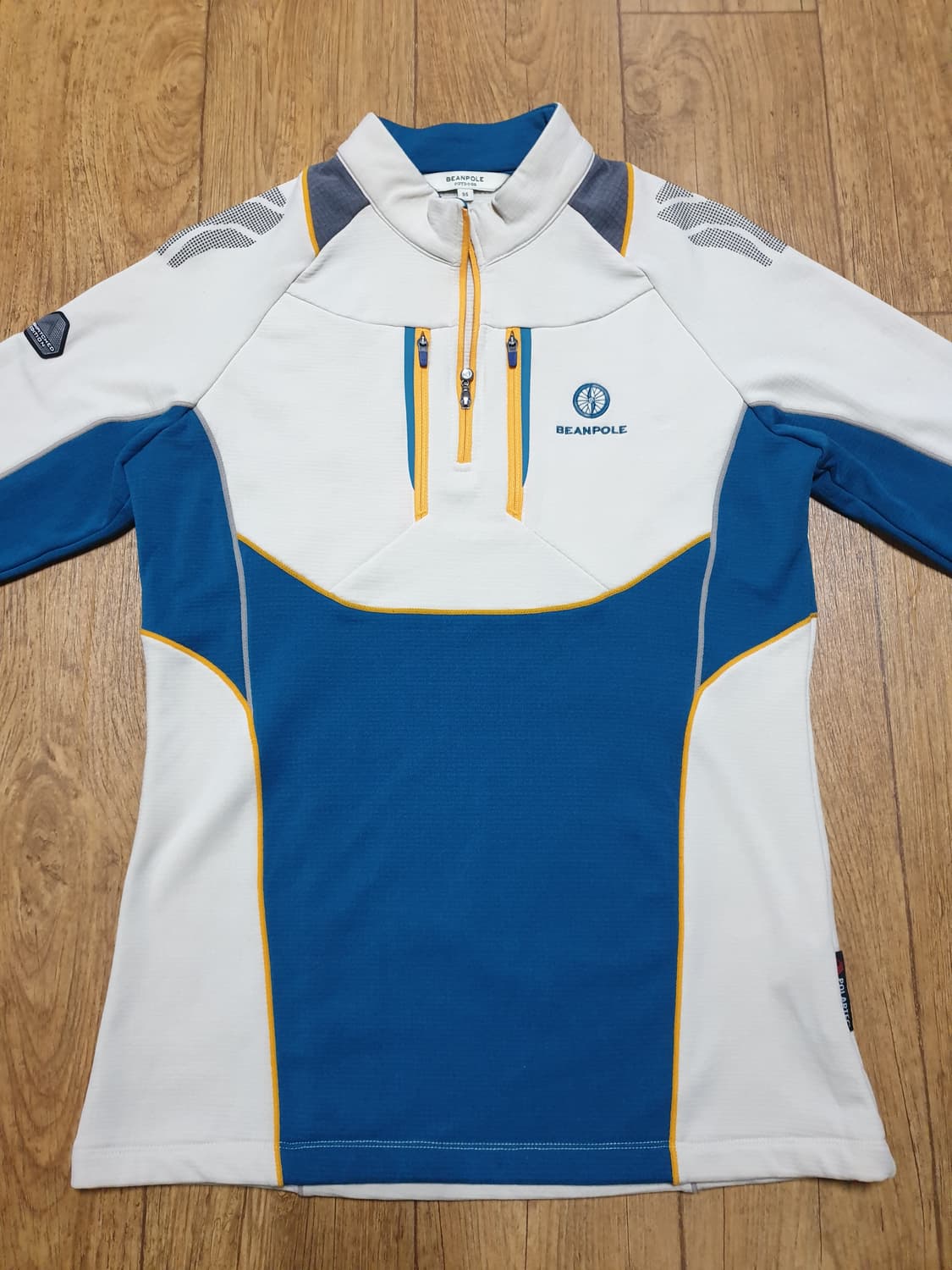 1190 빈폴 아웃도어 반집업 90 사이즈입니다 상품이미지1