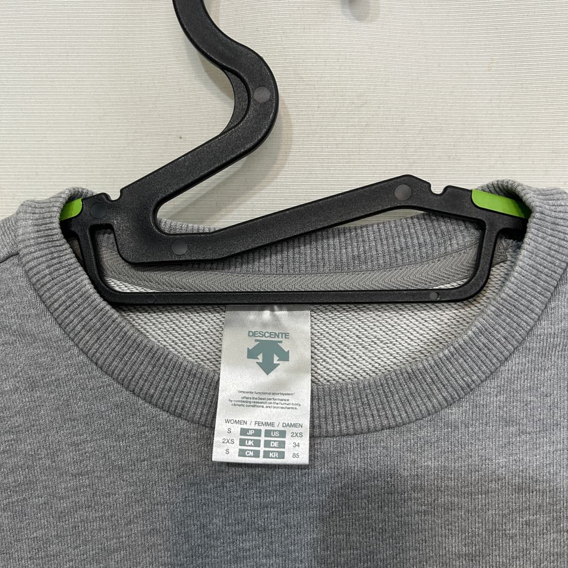 데상트 여성 맨투맨 티셔츠 85 상품이미지2