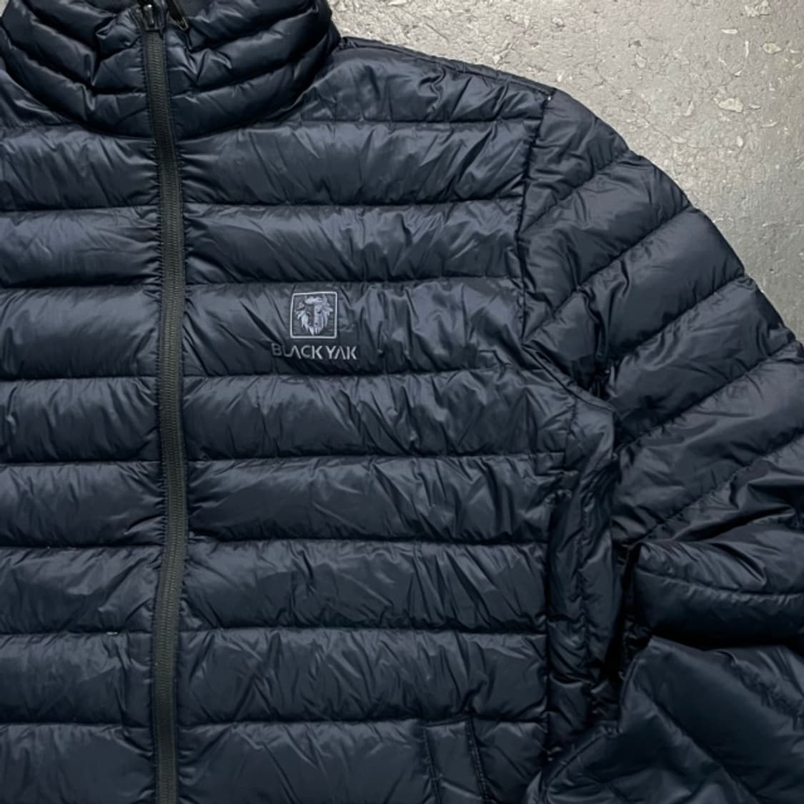 105 블랙야크 경량패딩  상품이미지2