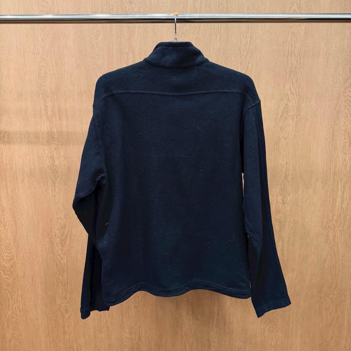 파타고니아 하이넥 풀 집업 플리스 자켓 로고 패치 지퍼 포켓 디테일 블랙 상품이미지3