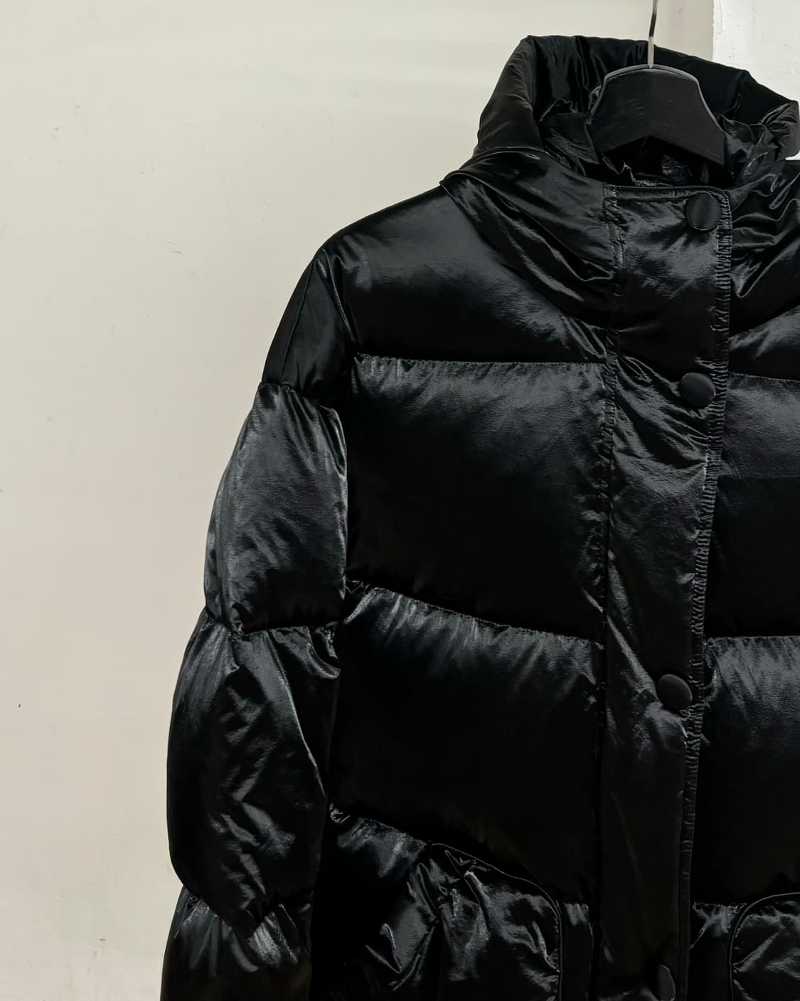 이엔키 이엔키 블랙 나일론 푸퍼 다운 패디드 자켓 상품이미지3