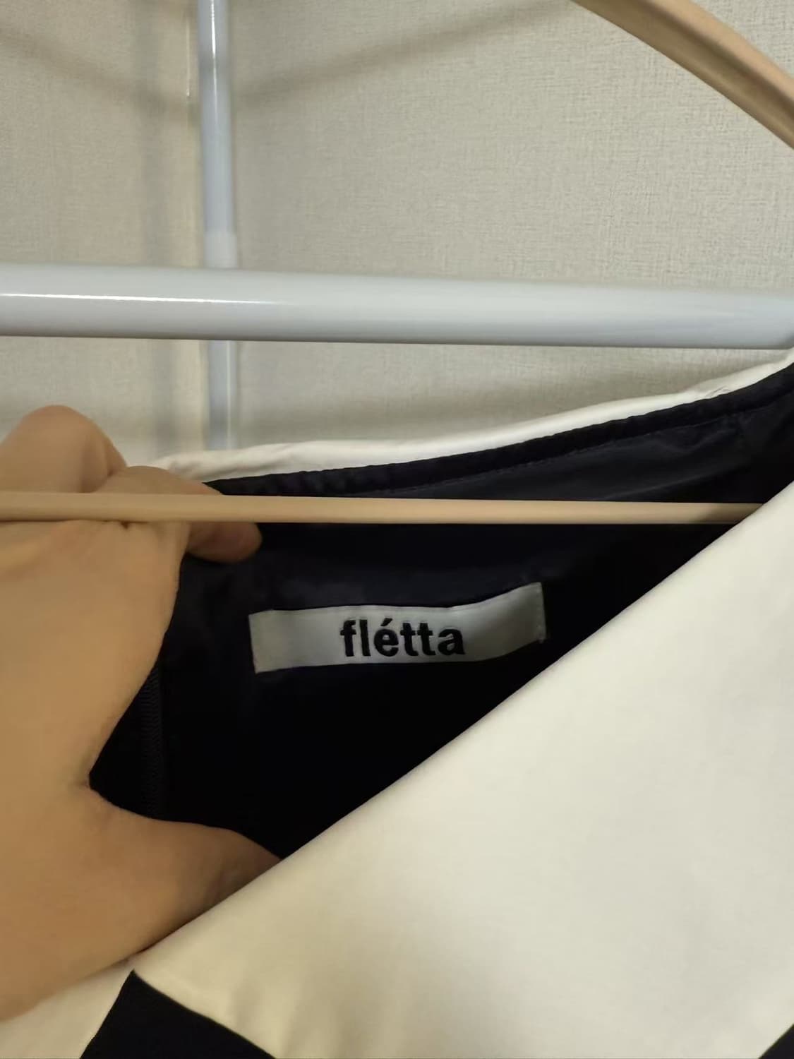 플레따 오프숄더 드레스 네이비 상품이미지6