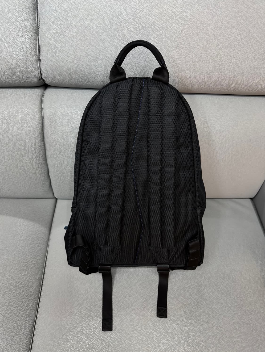 아더에러 플러그 느와르 백팩 상품이미지8