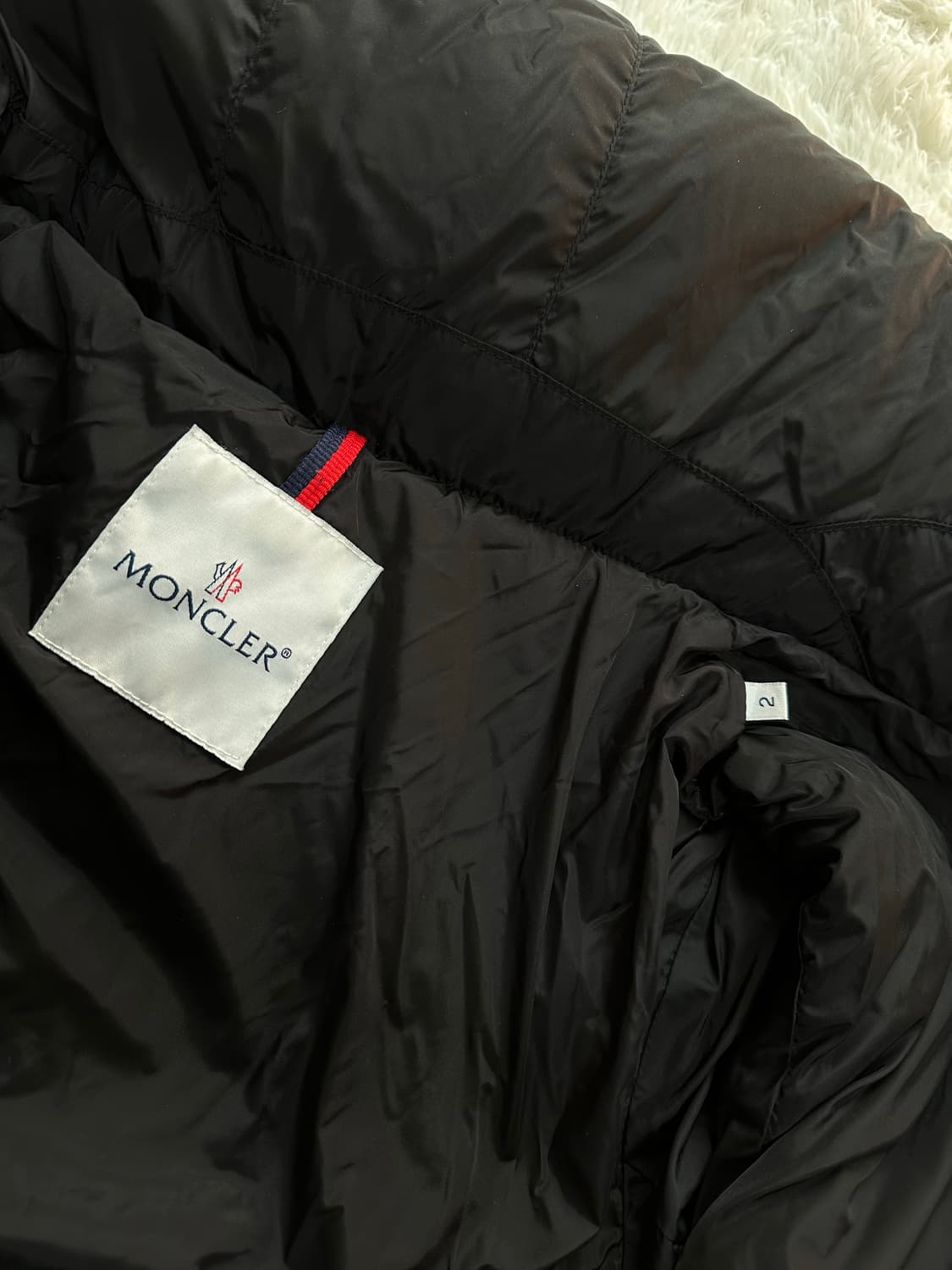 몽클레어 여성 패딩 블랙 2사이즈 상품이미지8