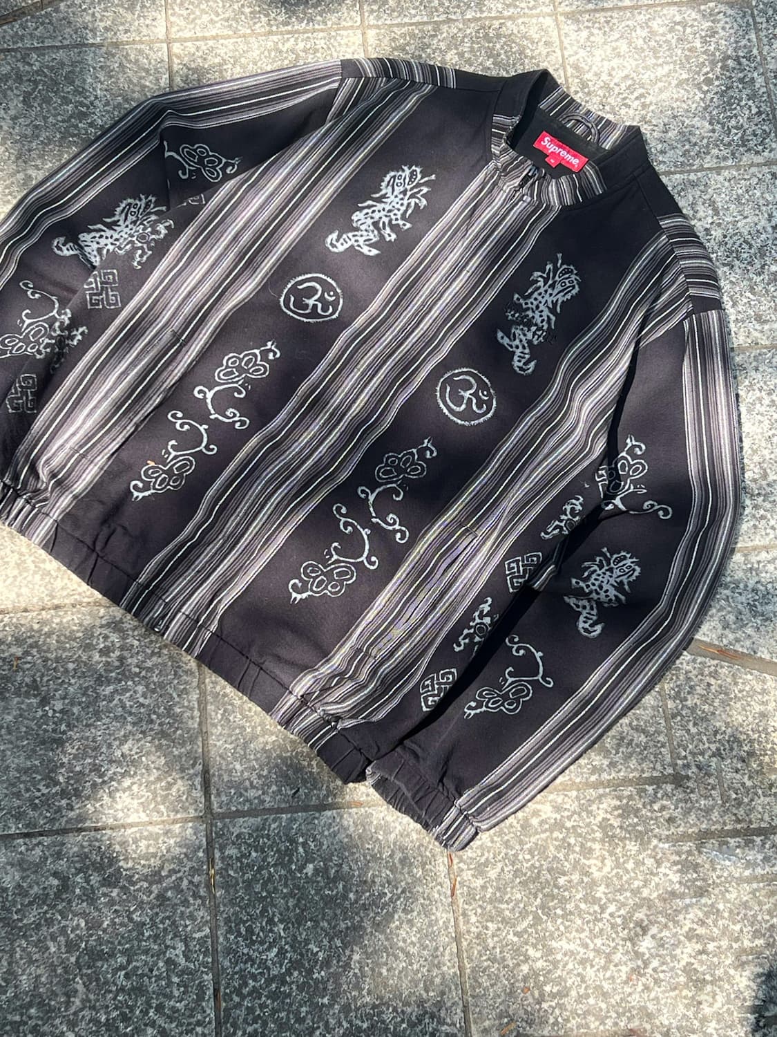 supreme 18ss Woven Batik Jacket  상품이미지3