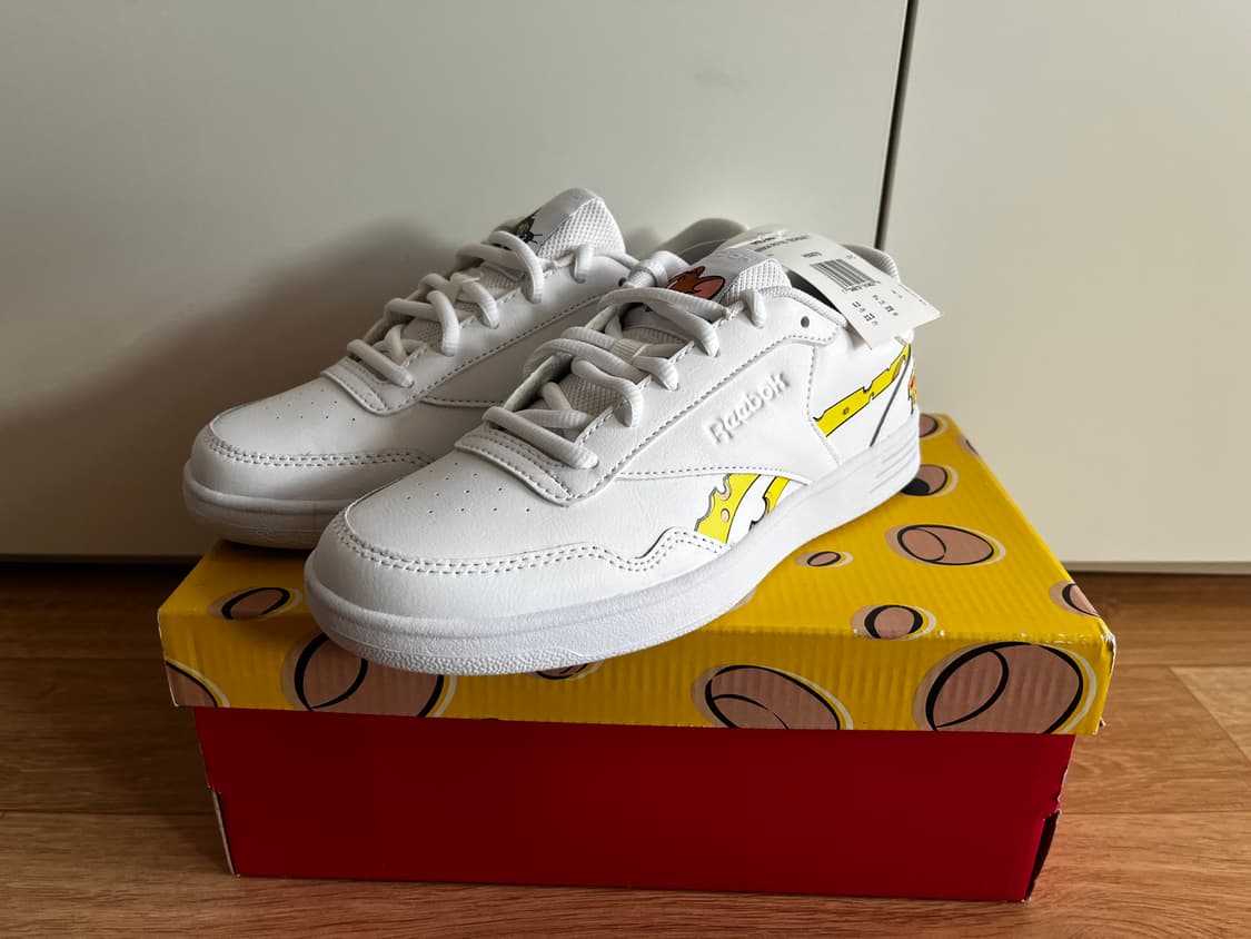 [미사용] 리복 톰과제리 운동화 흰색 (소장가치!!) 상품이미지4