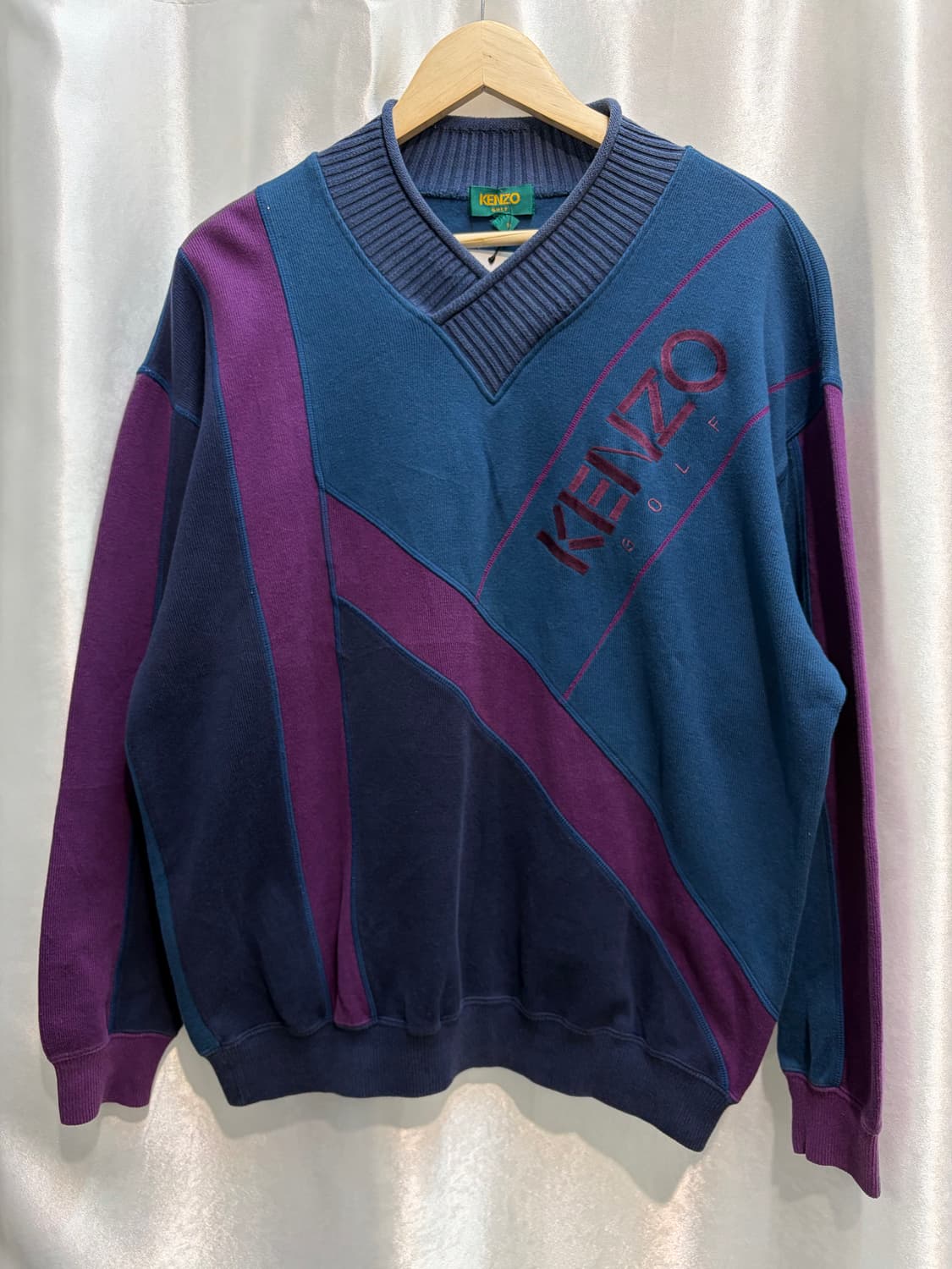 겐조골프 브이넥 맨투맨 상품이미지2