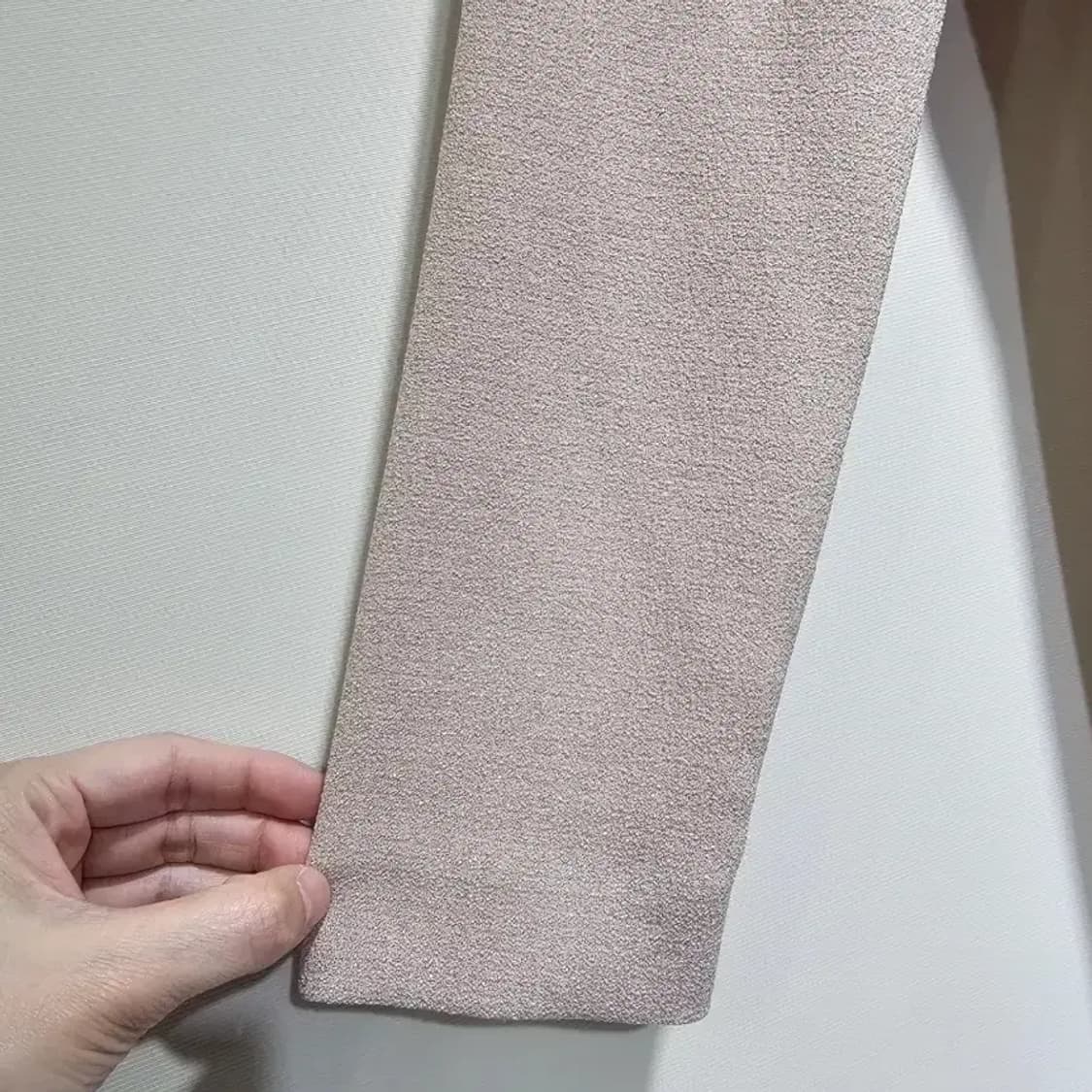 산드로 스터드 배색 카라 원피스 44반 상품이미지3