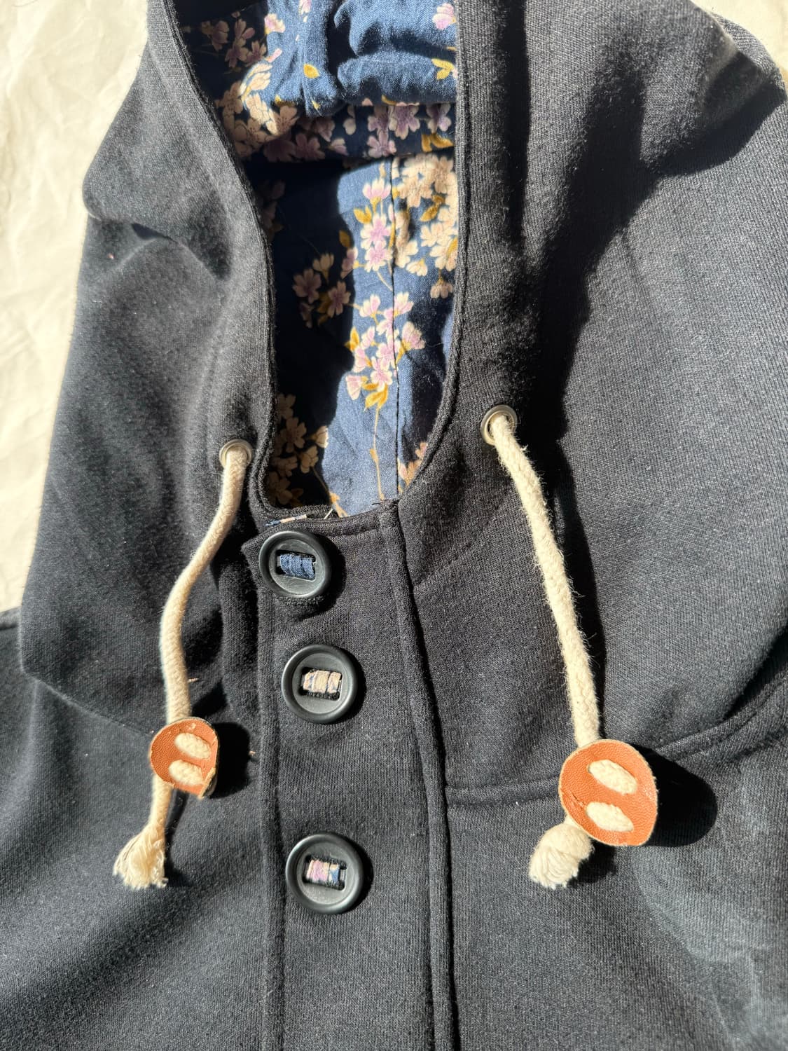 블랙 버튼 잉어 자수 집업 상품이미지2