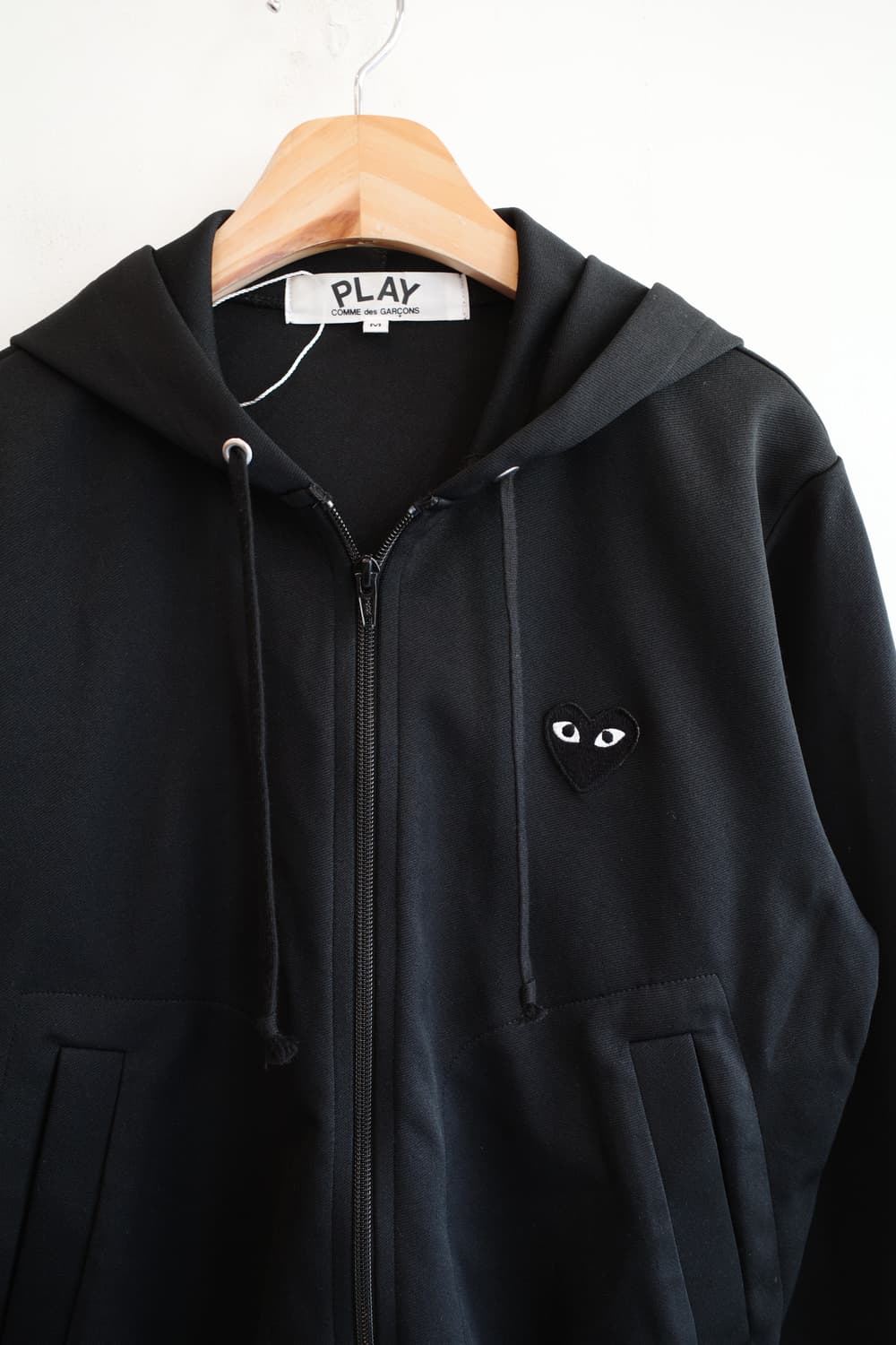 Comme des GARCONS 꼼데가르송 플레이 집업후디 상품이미지2