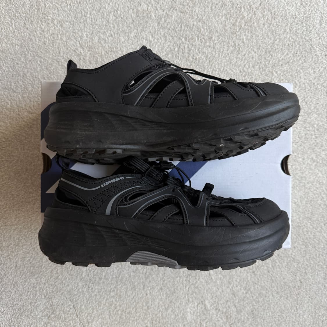 엄브로 컷아웃 샌들 280 사이즈 상품이미지4