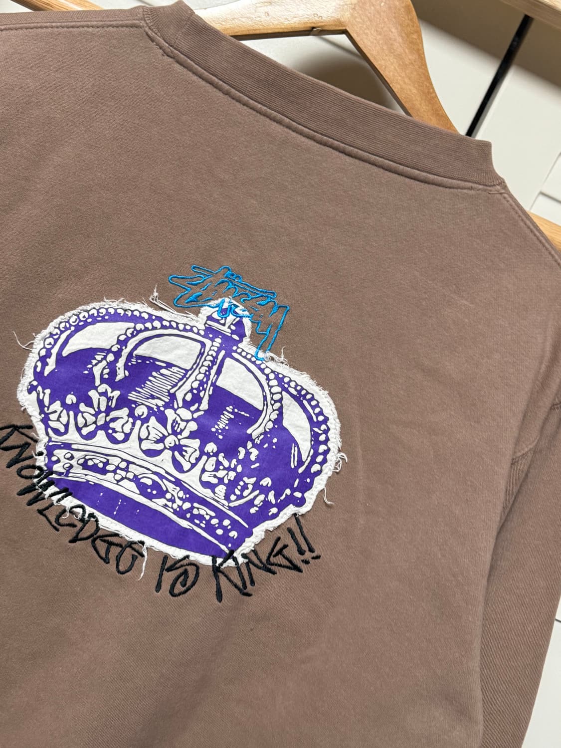 스투시 00s 빅로고 카라멜 베이지 오버핏 맨투맨 상품이미지6