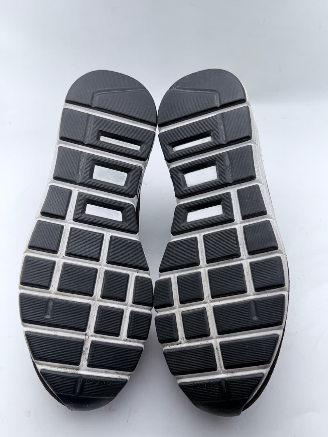 정품)구찌 스니커즈 260 상품이미지9