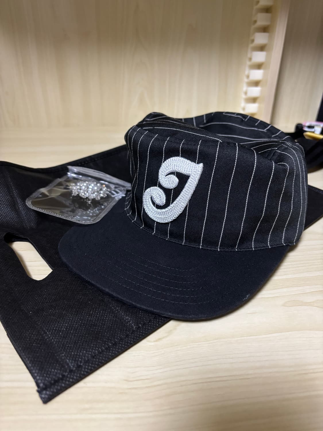 2 idiots label 필박스캡 팔아요 상품이미지1