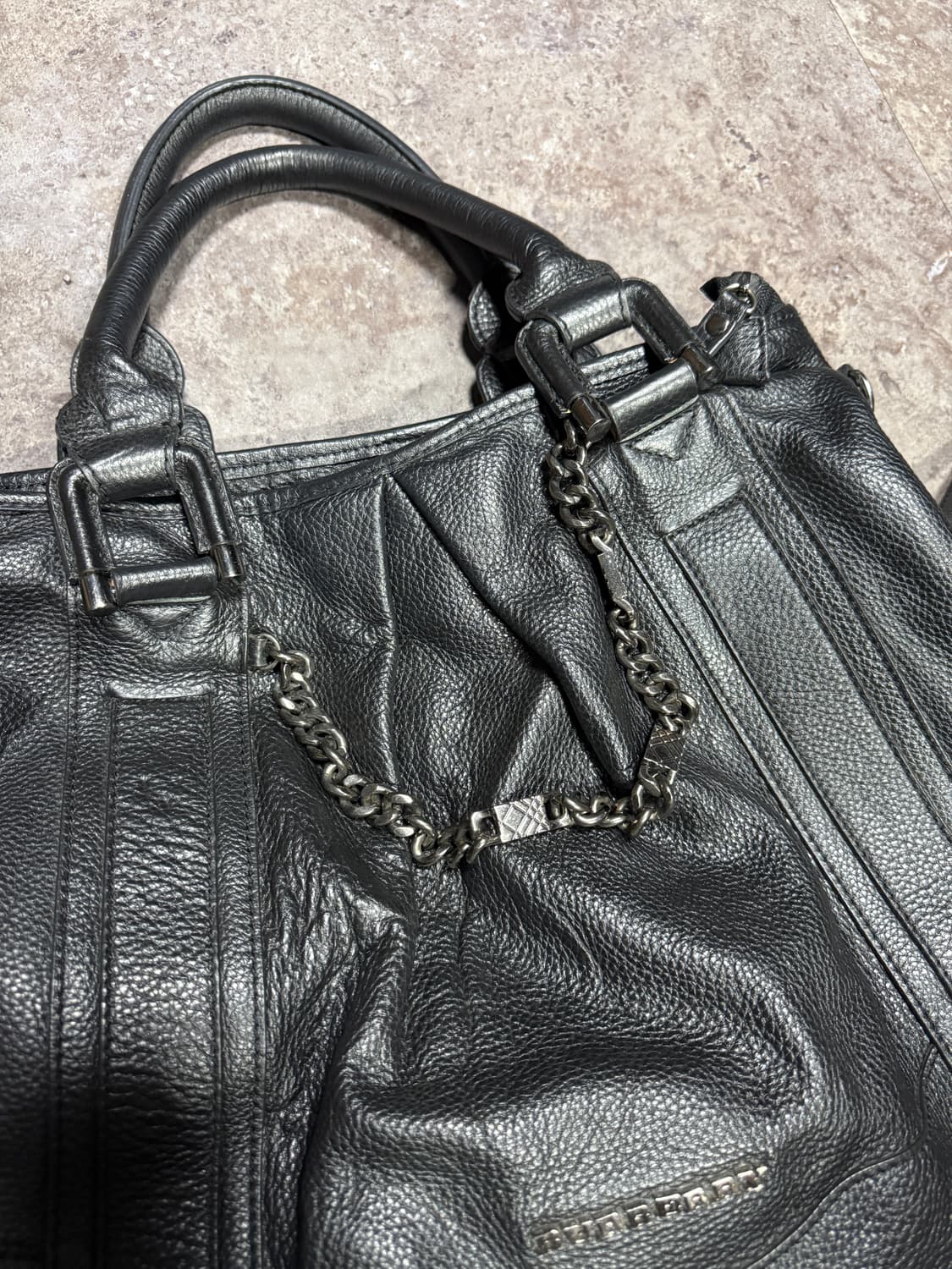 버버리 체인 토트백 상품이미지3