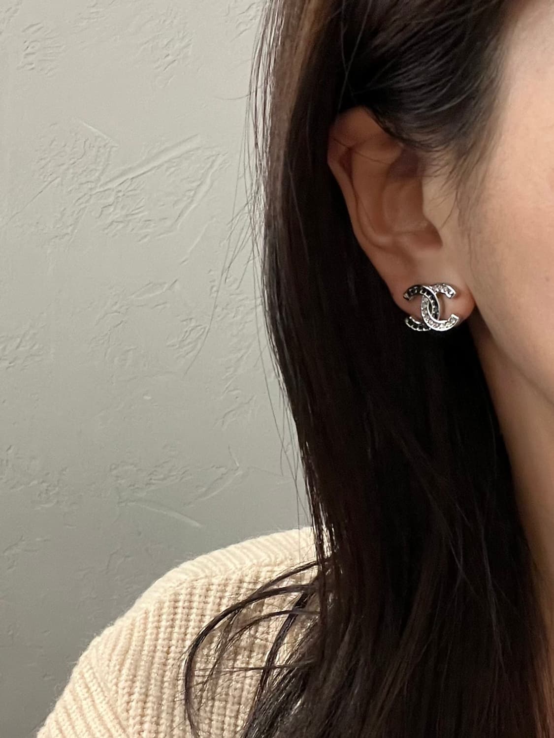 샤넬 정품 업사이클링 블랙 실버 이어링 상품이미지4