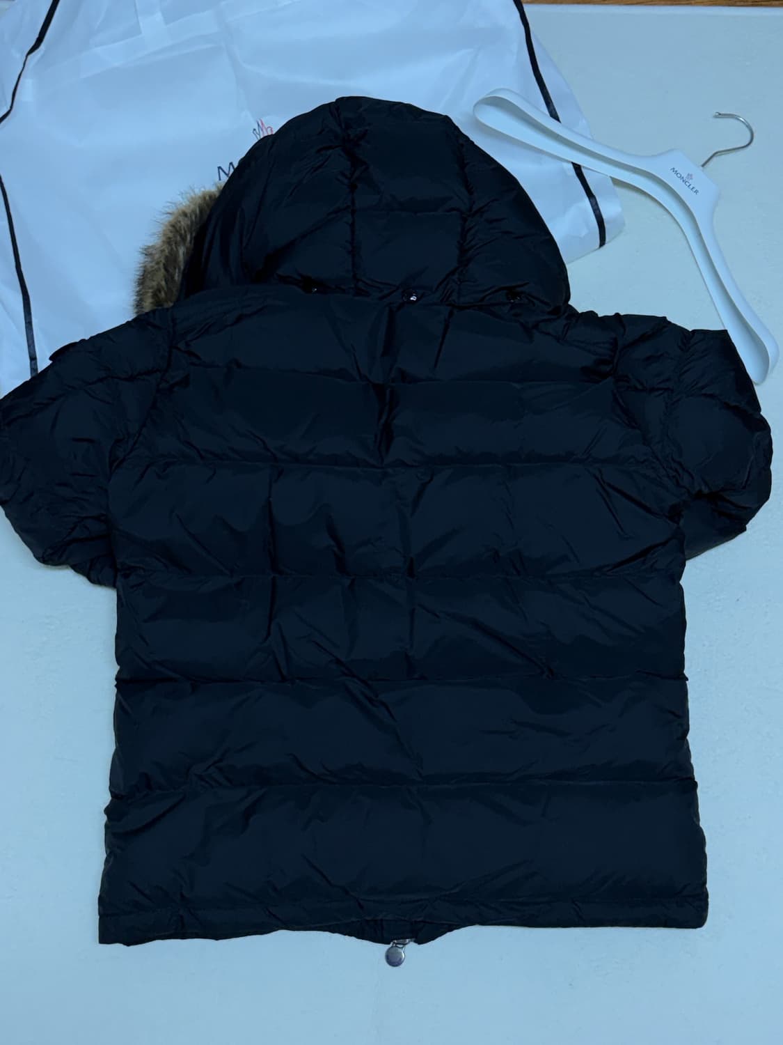 (새것급) 23-24fw 몽클레어 마야프 3 블랙 몽클레어 퍼 패딩 3 상품이미지4