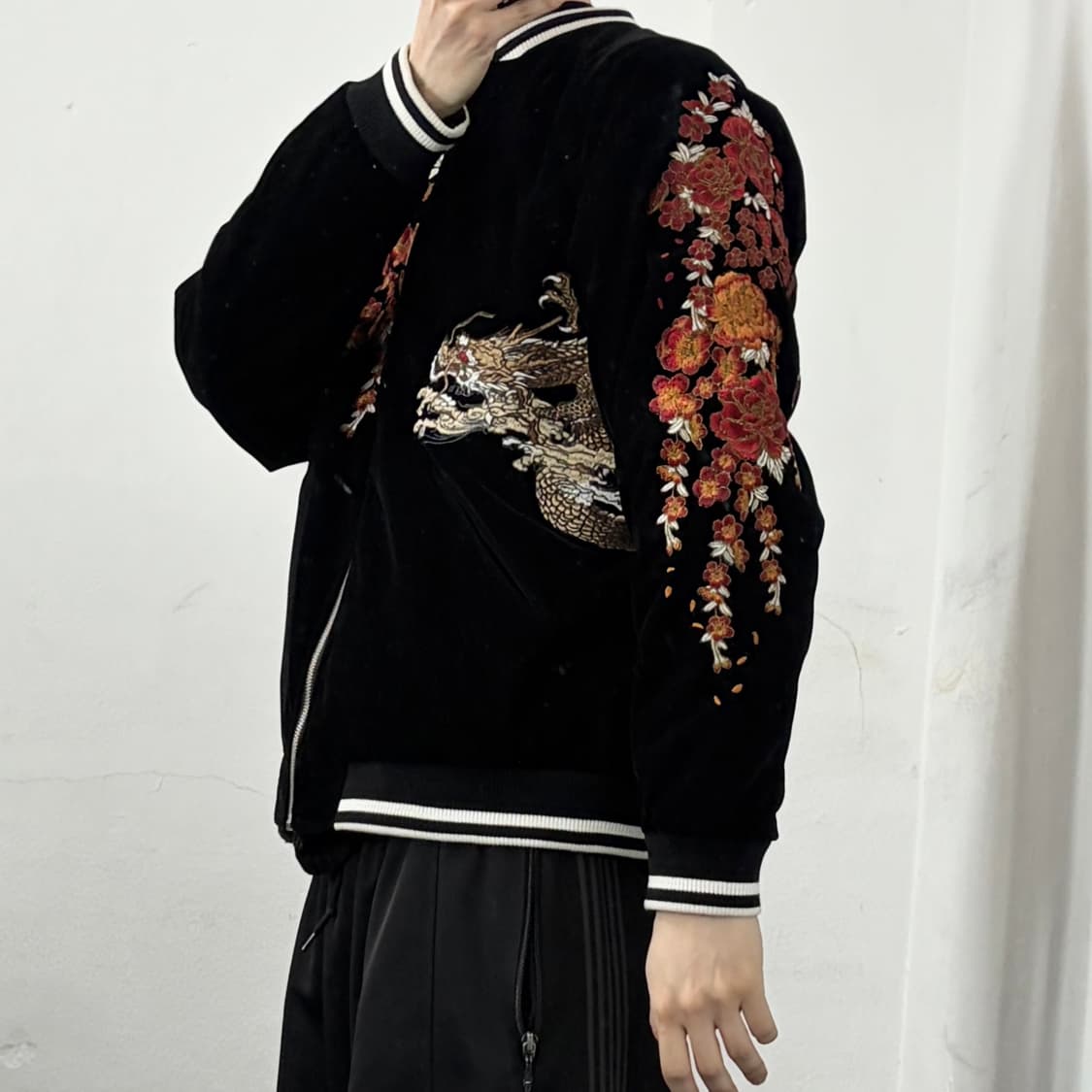 오니데님 벨벳 자수 스카쟌 자켓 상품이미지2