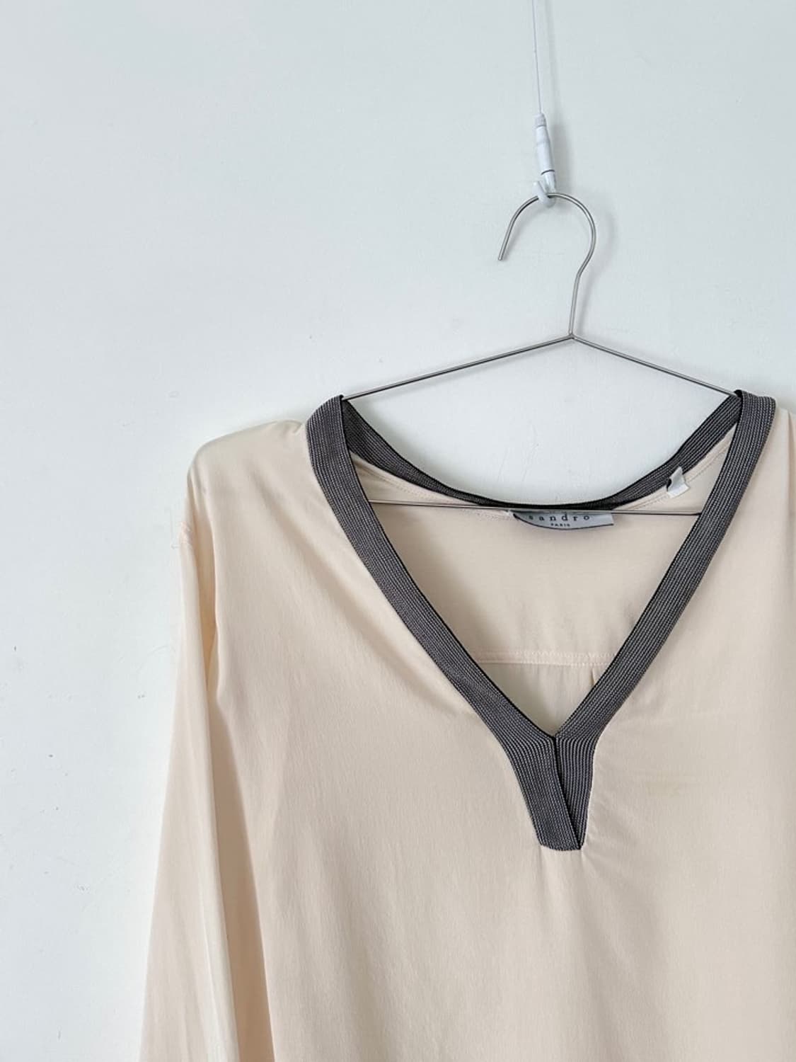 SANDRO v - neck silk blouse 상품이미지2