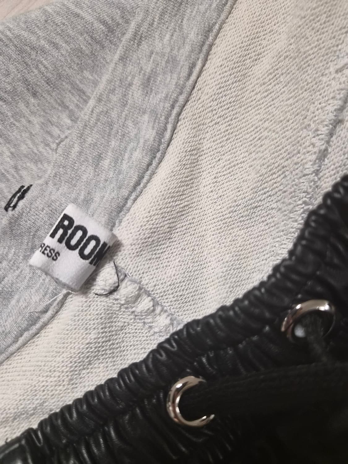 OUR ROOM (유니크) 앞면 레더 & 뒷면 쭈리 믹스 와이드 팬츠 상품이미지6