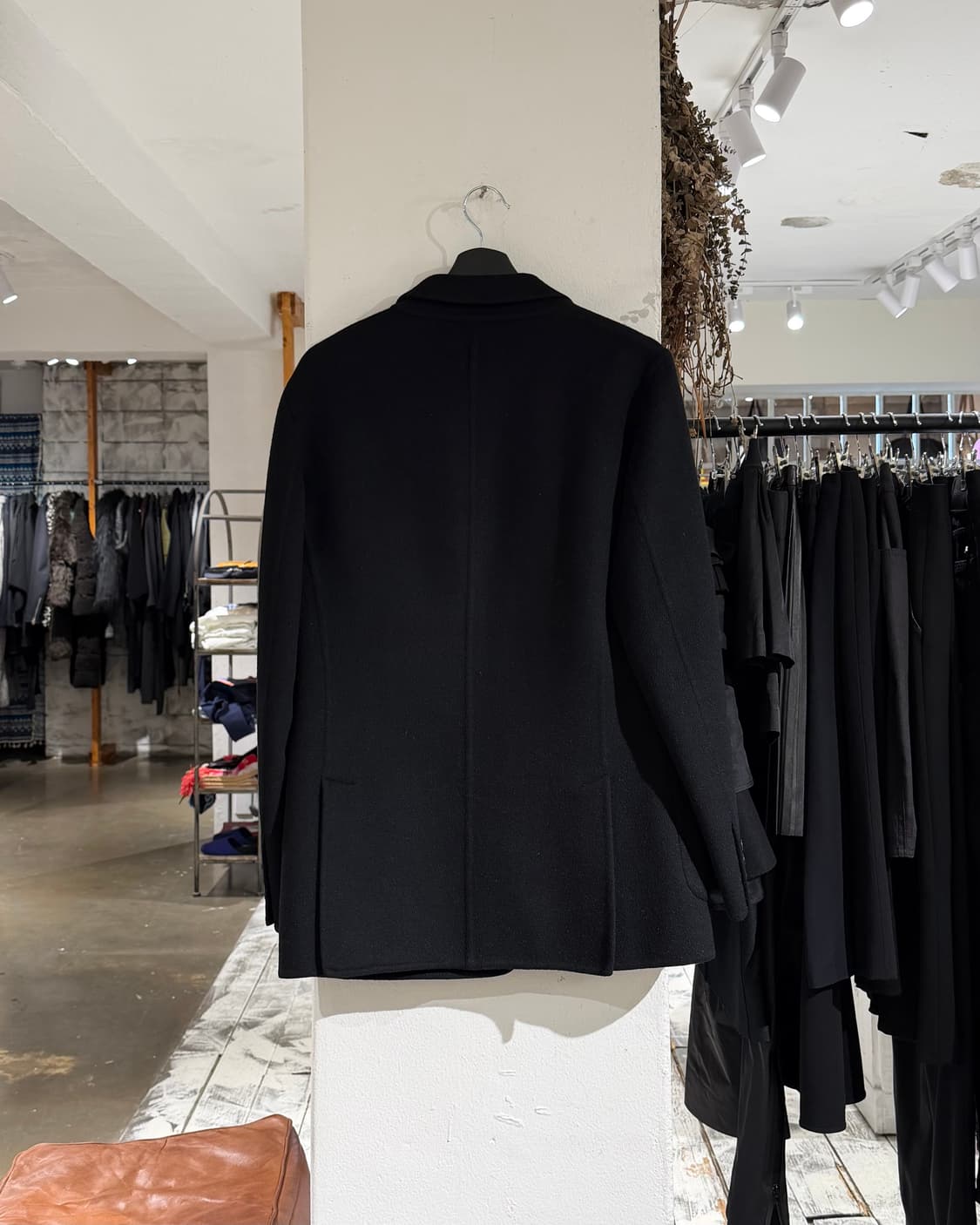 프라다 블랙 싱글 울 미들 코트 상품이미지6