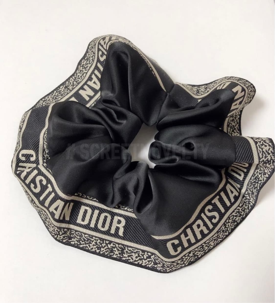 크리스찬 디올 클래식 빈티지 헤어슈슈  상품이미지2