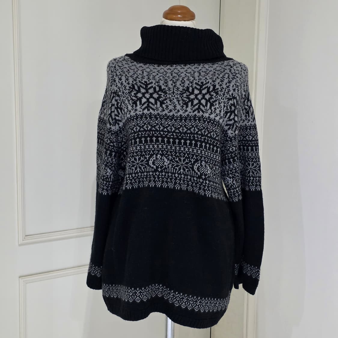 일본빈티지)블랙모리걸st 노르딕 터틀넥 겨울연말패턴 니트스웨터 상품이미지2