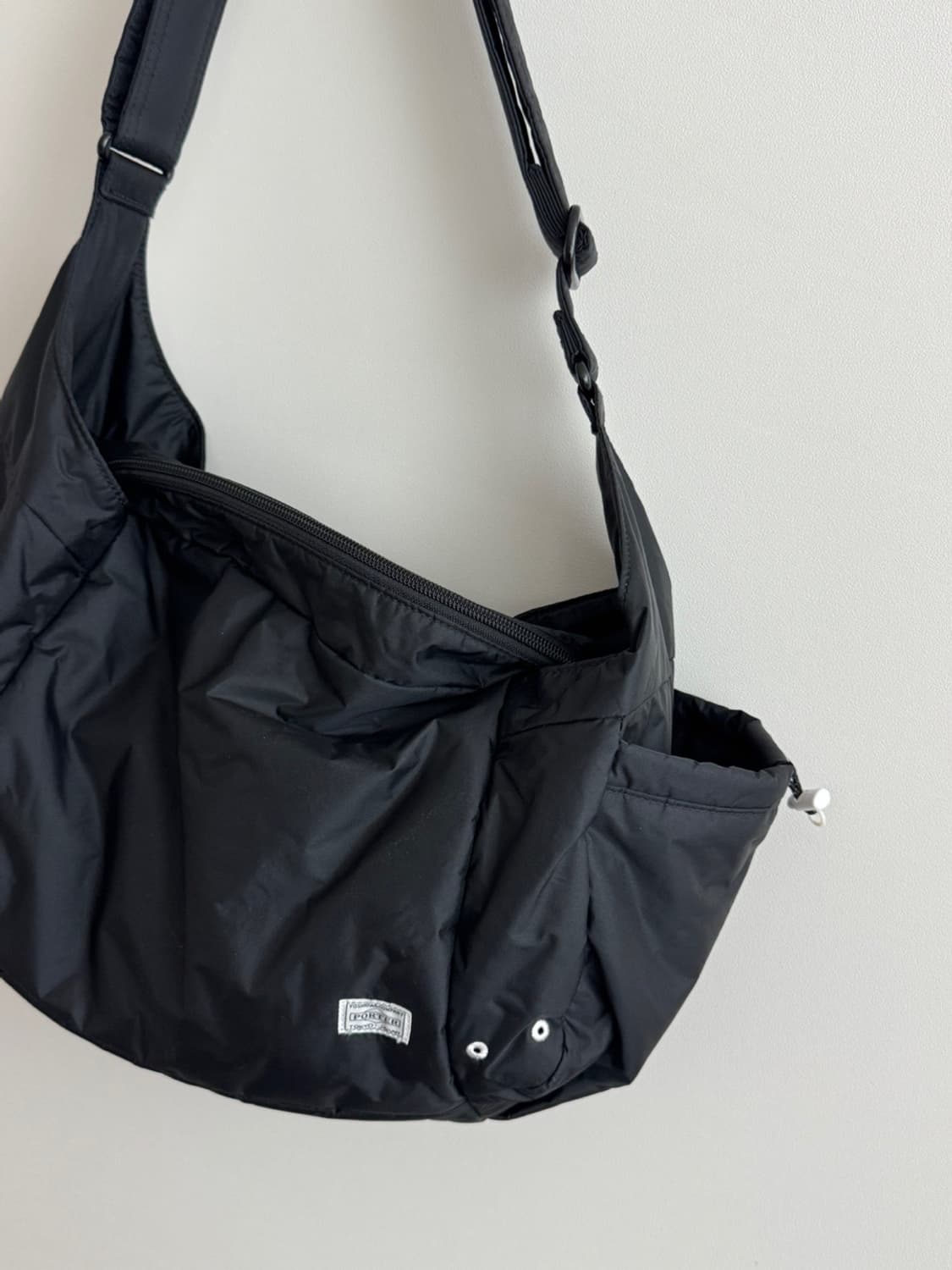 Porter Cue shoulder bag (black) 상품이미지3