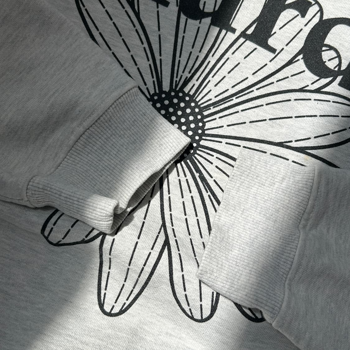 마르디메크르디 플라워 그레이 스웻셔츠 상품이미지6