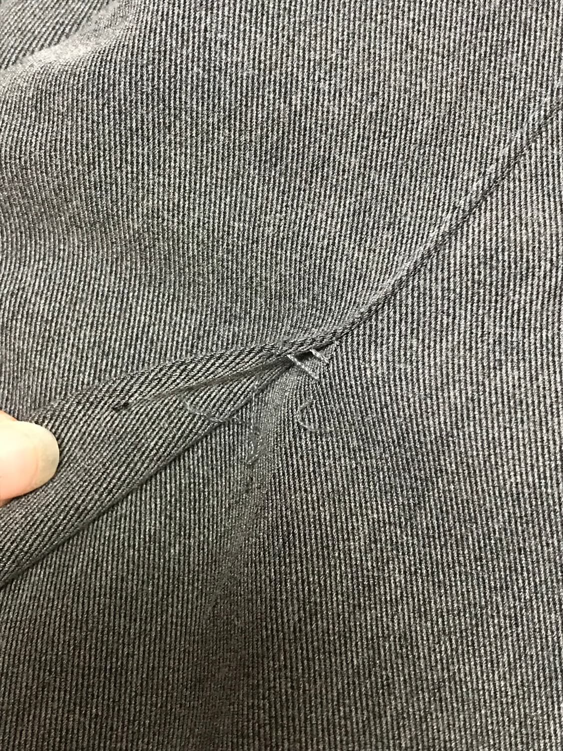 차콜 플리츠 미디 스커트 상품이미지4